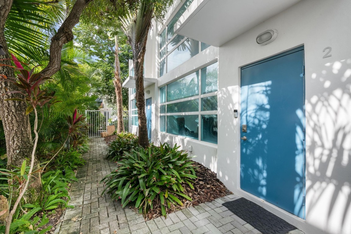 LA TERRACE AT VICTORIA P - Residential