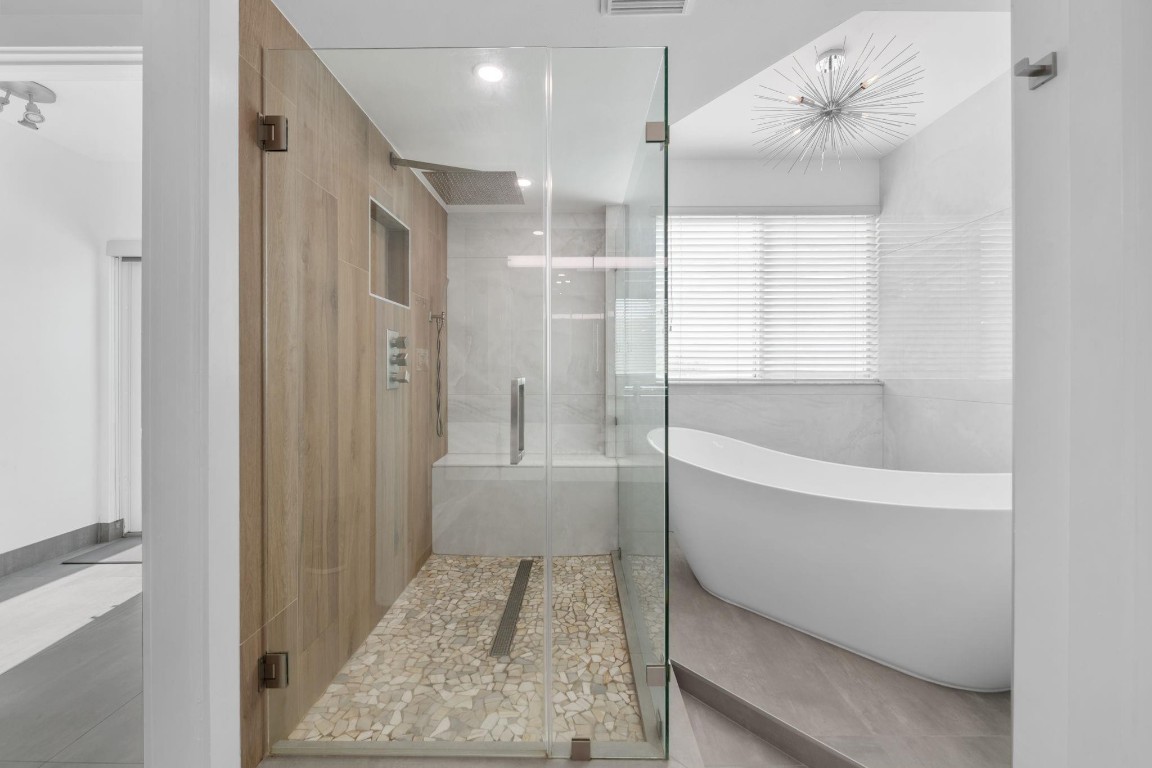 LA TERRACE AT VICTORIA P - Residential