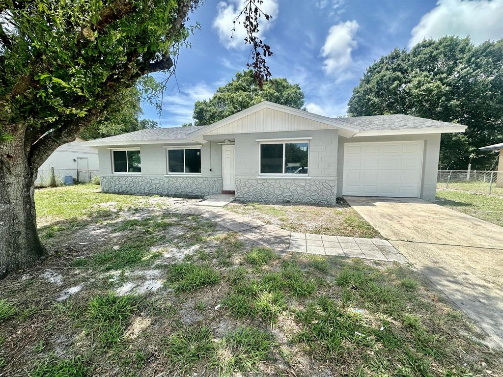 Photo of 2803 Langston Drive, Fort Pierce, FL 34946 (MLS # R11022429)