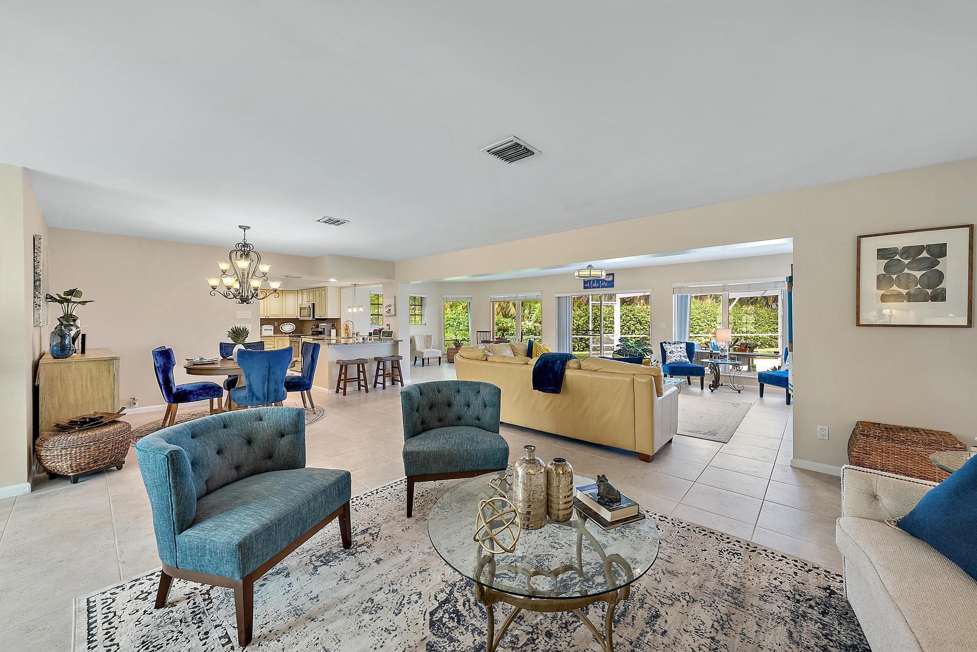 4 Cloister Circle