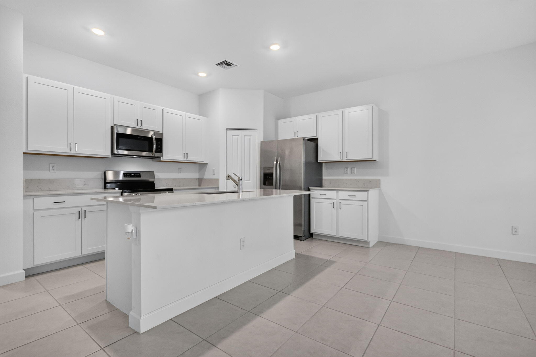 Properties 4168 Lagoon Shore Drive
