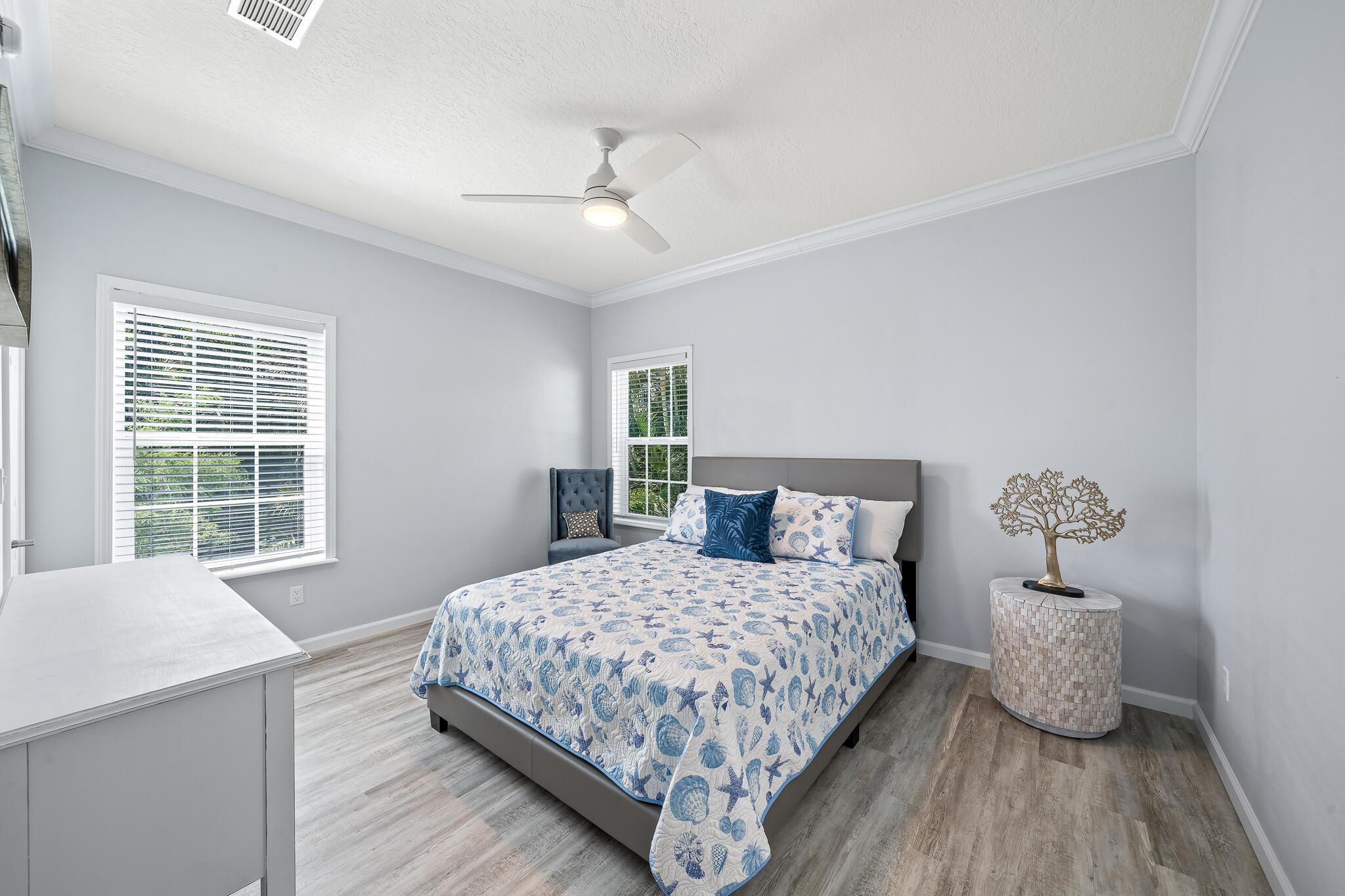 El Capitan Waterfront Com - Residential