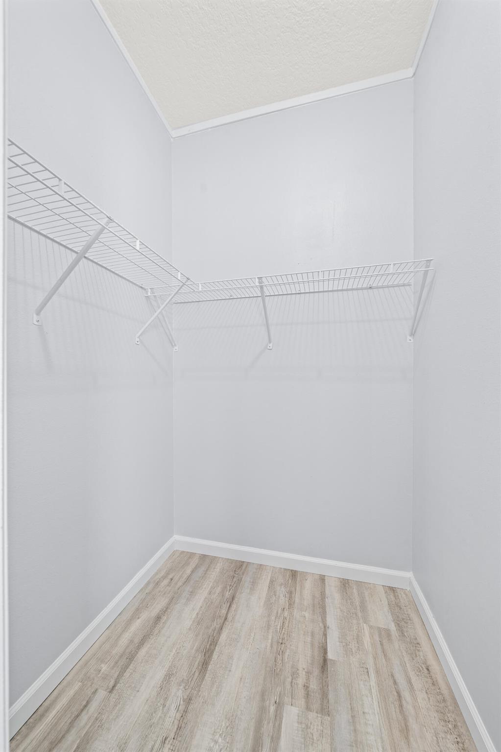 El Capitan Waterfront Com - Residential