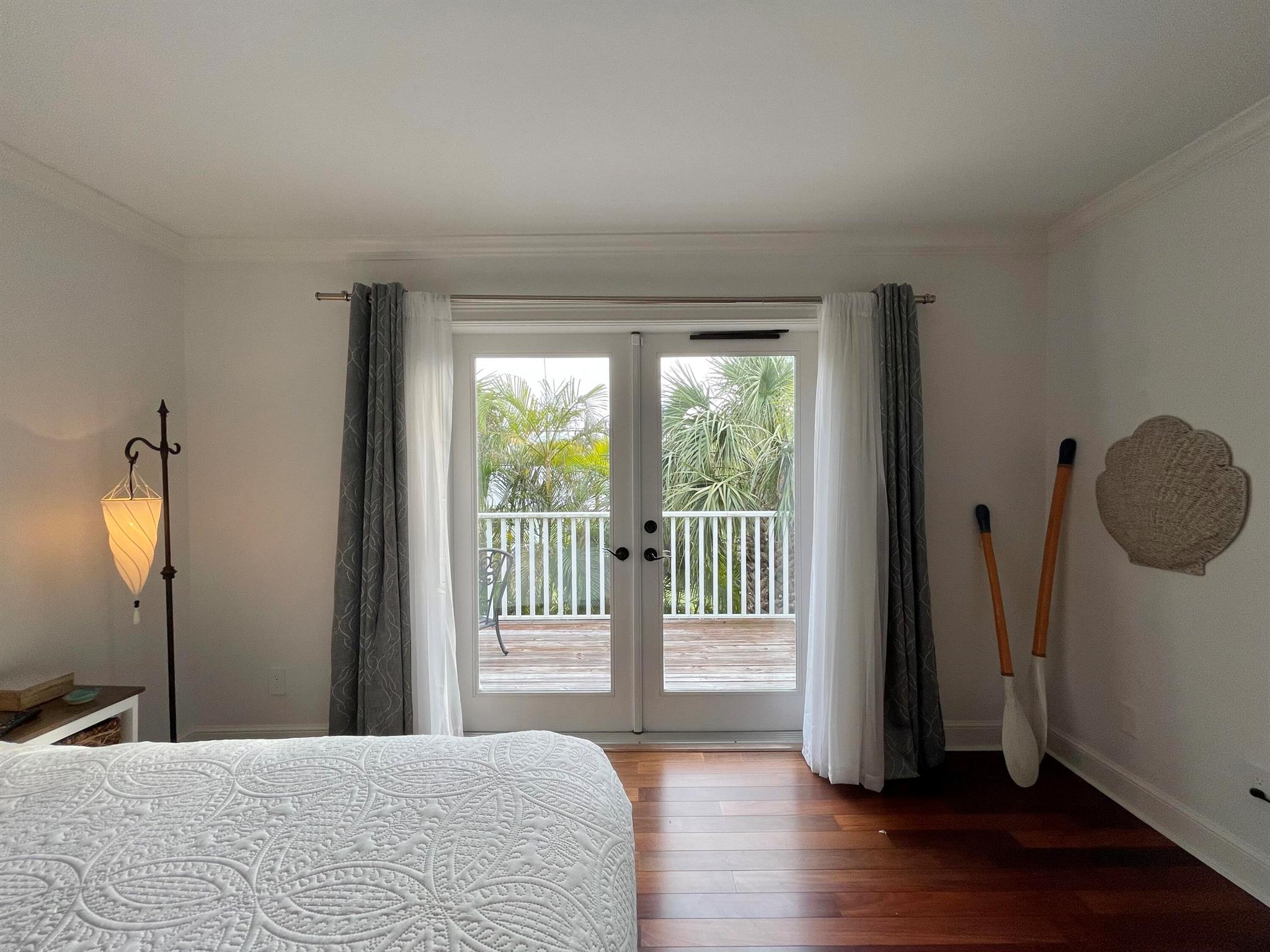 BEACH HOUSE COTTAGES - Residential Lease