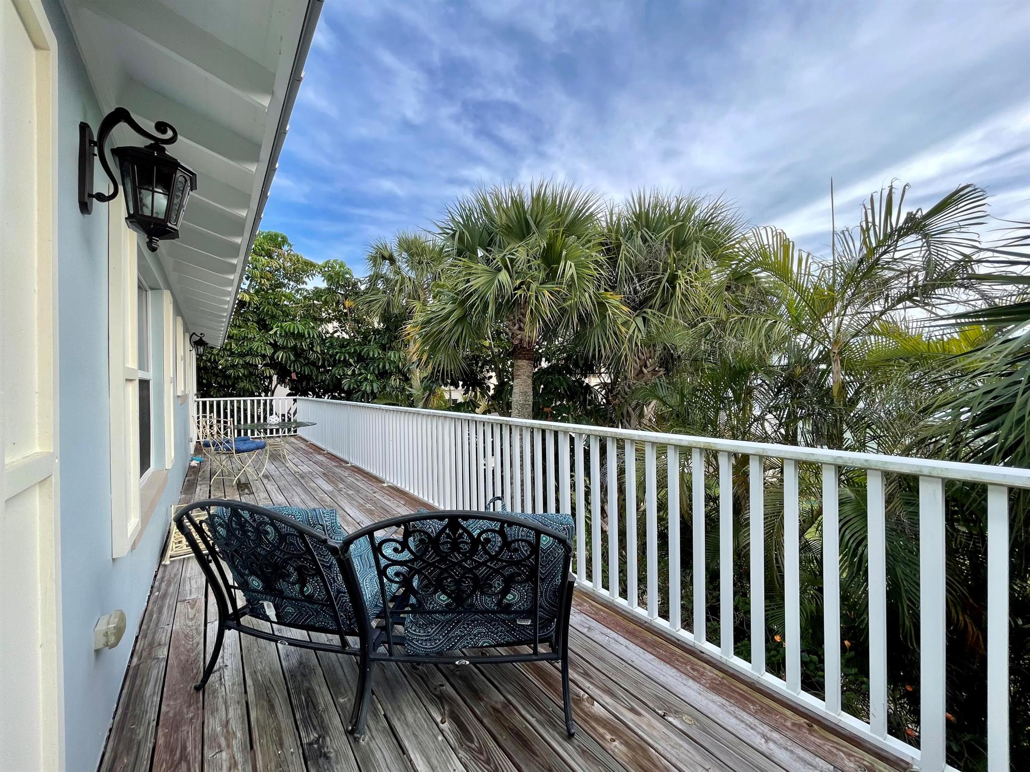 BEACH HOUSE COTTAGES - Residential Lease