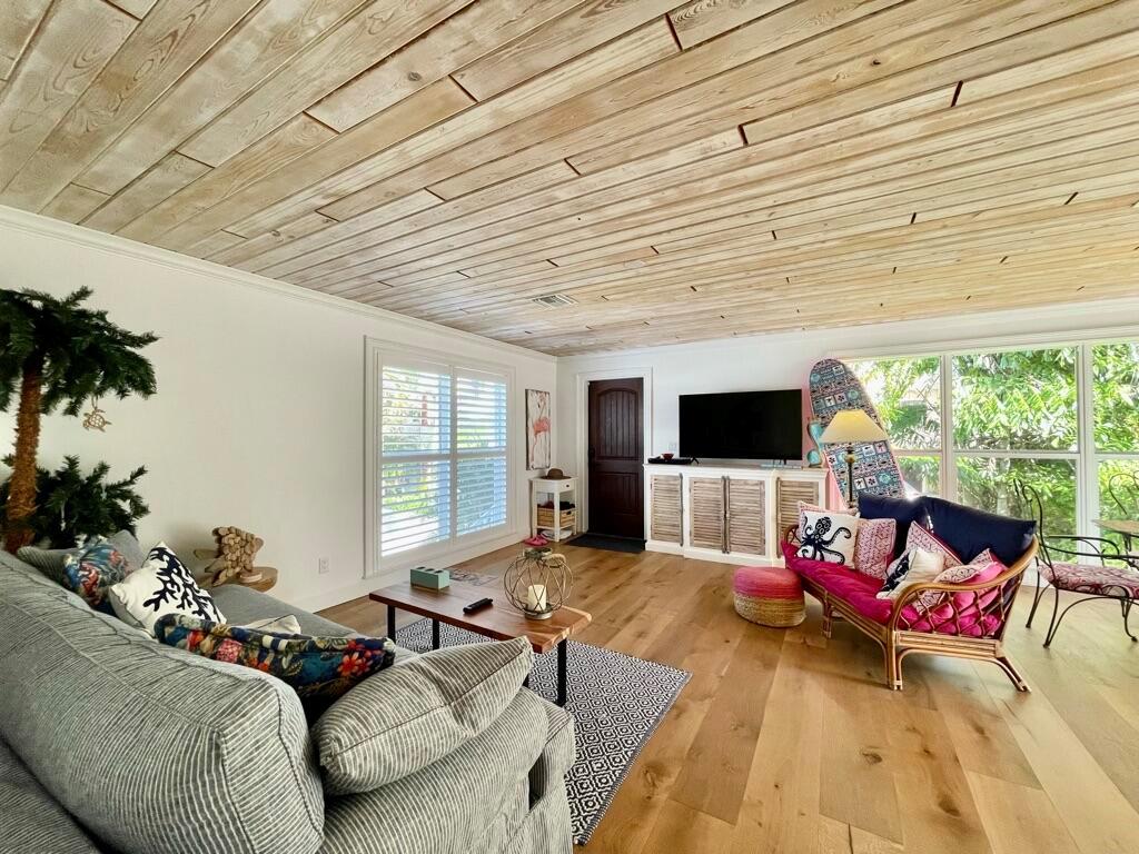 BEACH HOUSE COTTAGES - Residential Lease