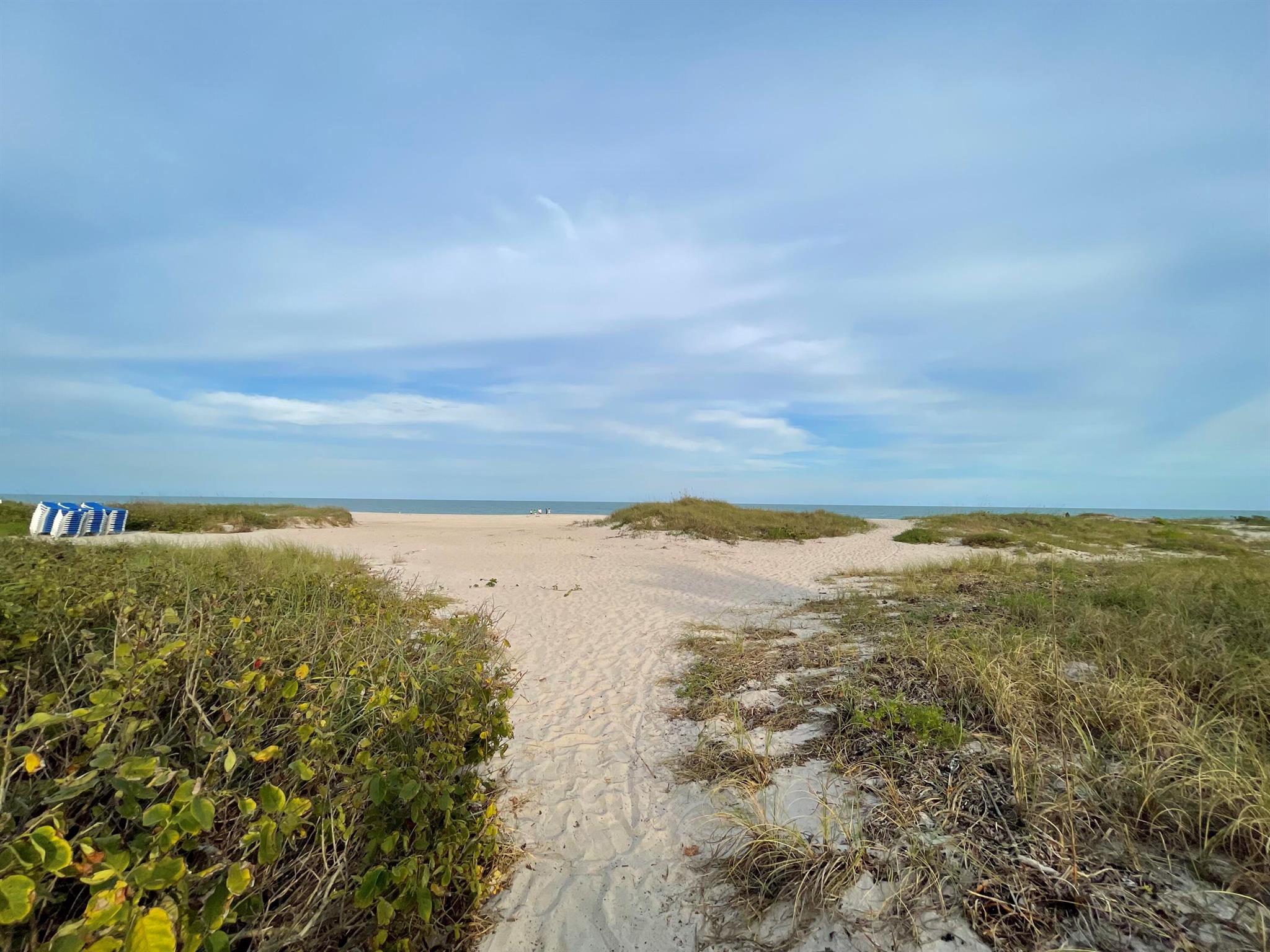 BEACH HOUSE COTTAGES - Residential Lease