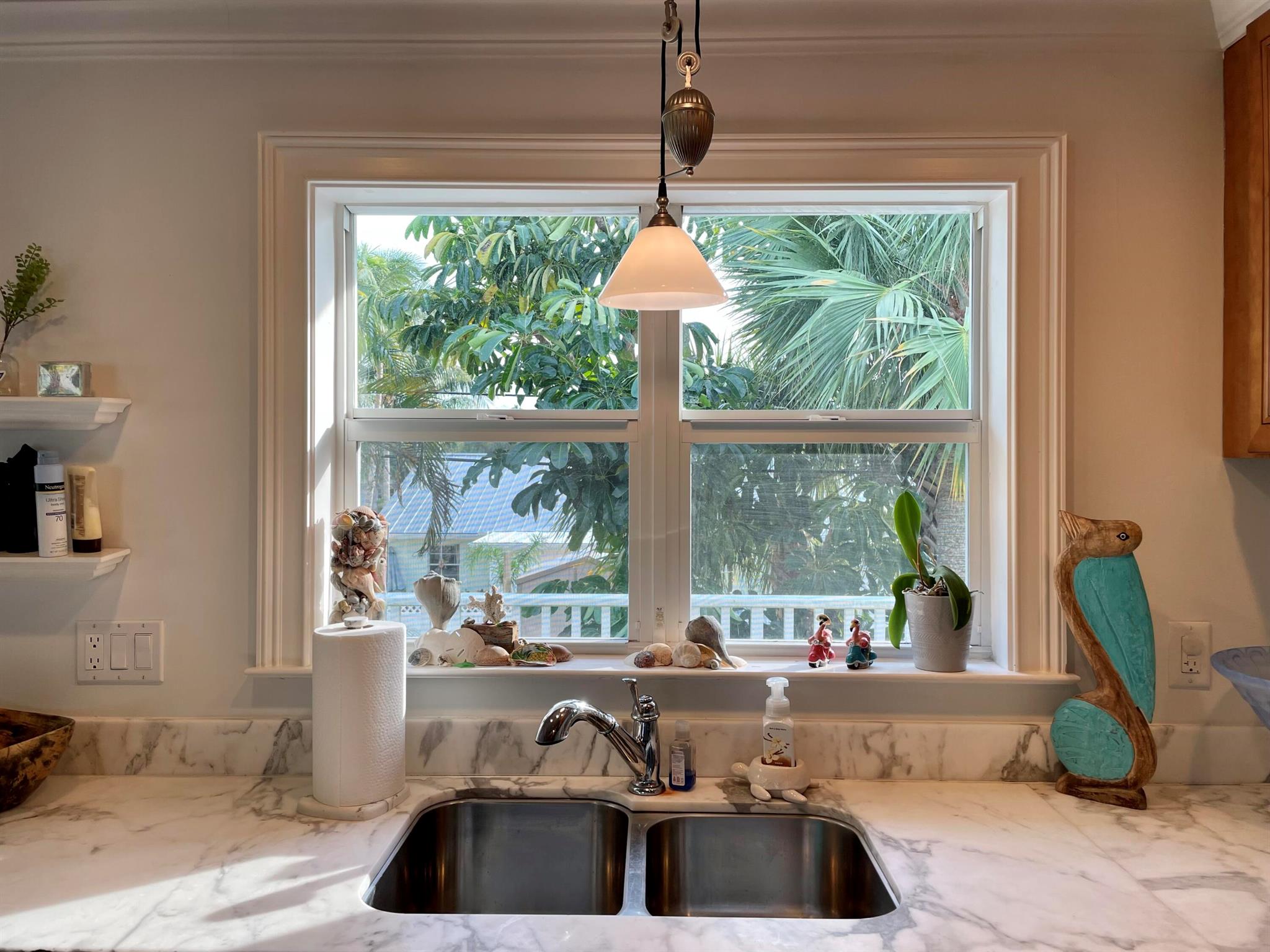 BEACH HOUSE COTTAGES - Residential Lease