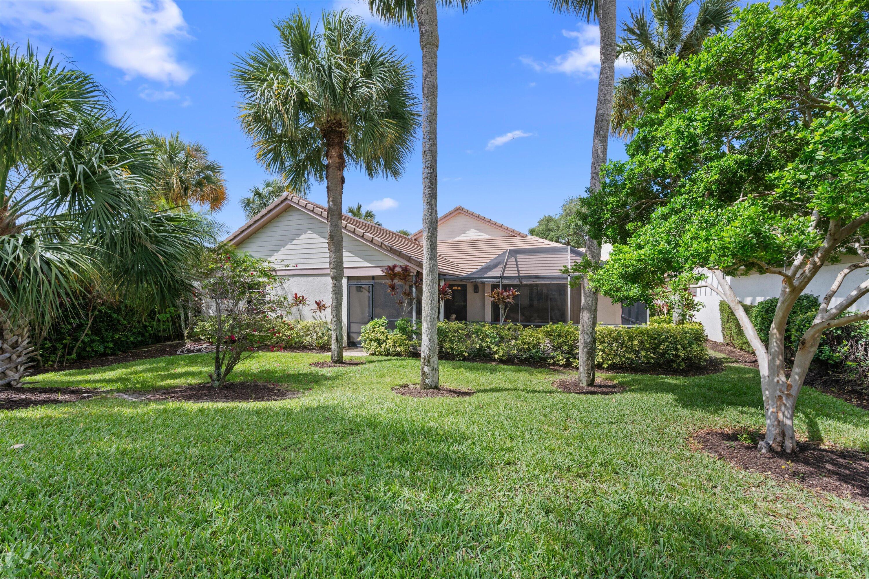 CROSSWINDS AT JONATHANS LANDING - Residential