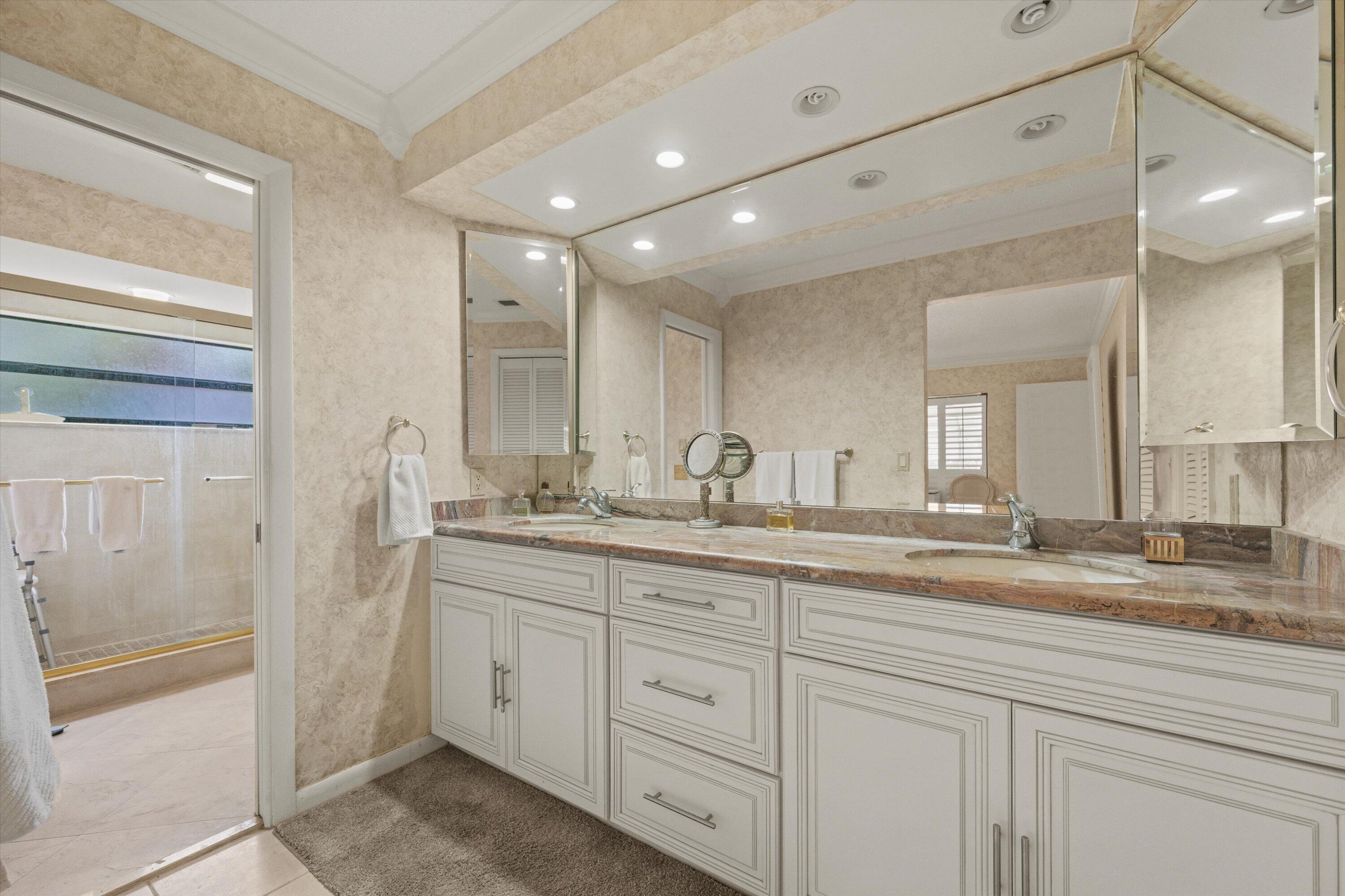 CROSSWINDS AT JONATHANS LANDING - Residential