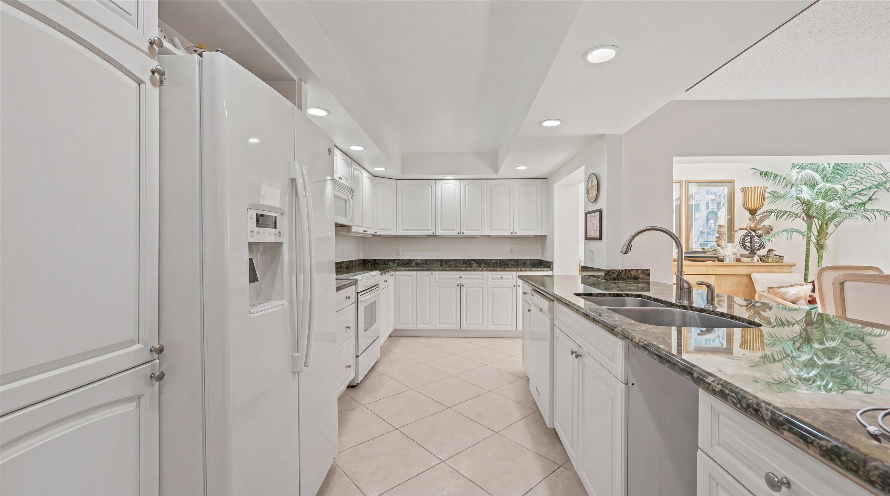 CROSSWINDS AT JONATHANS LANDING - Residential