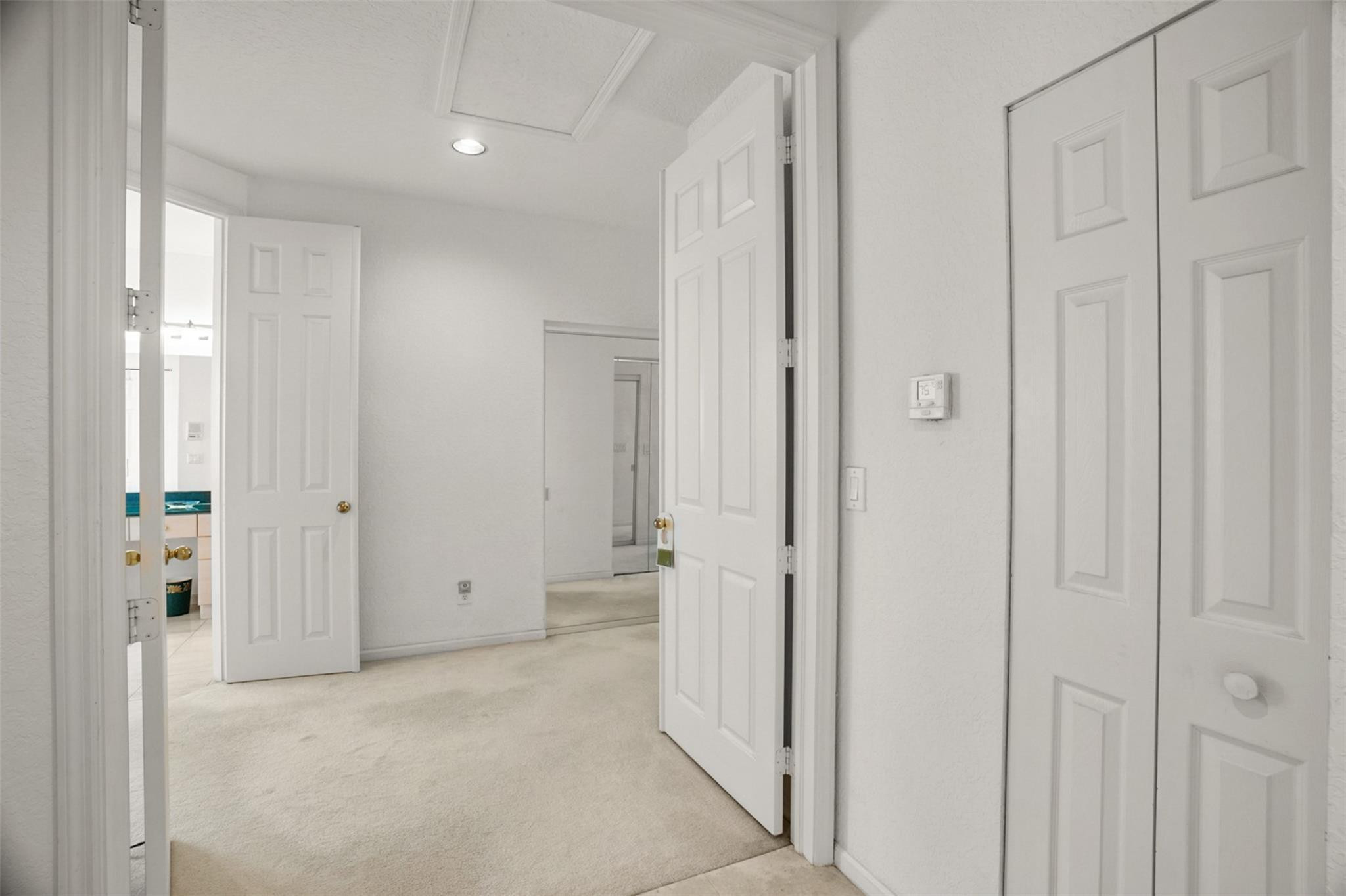 Hollywood Lakes Country C - Residential Lease