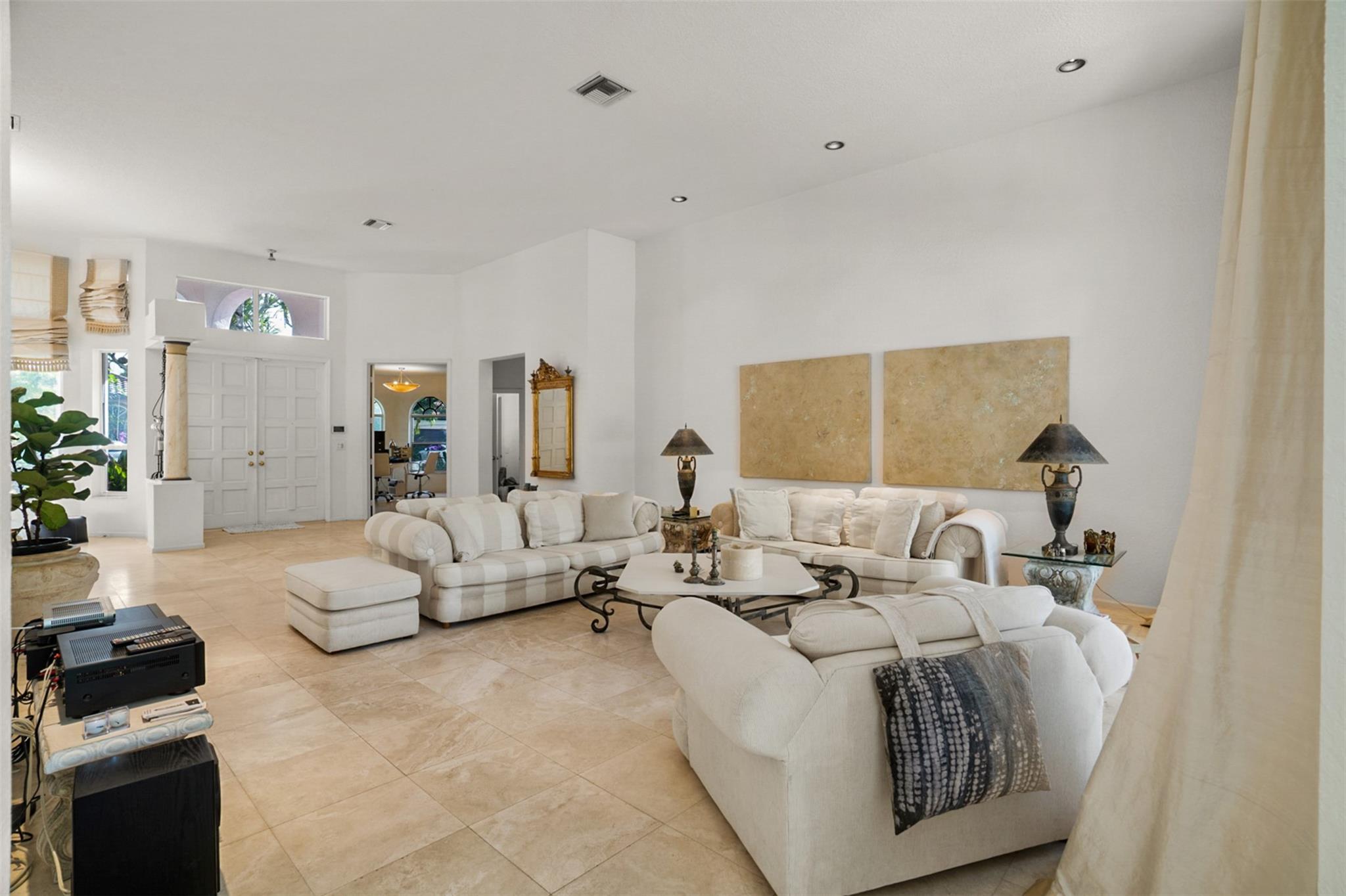 Hollywood Lakes Country C - Residential Lease