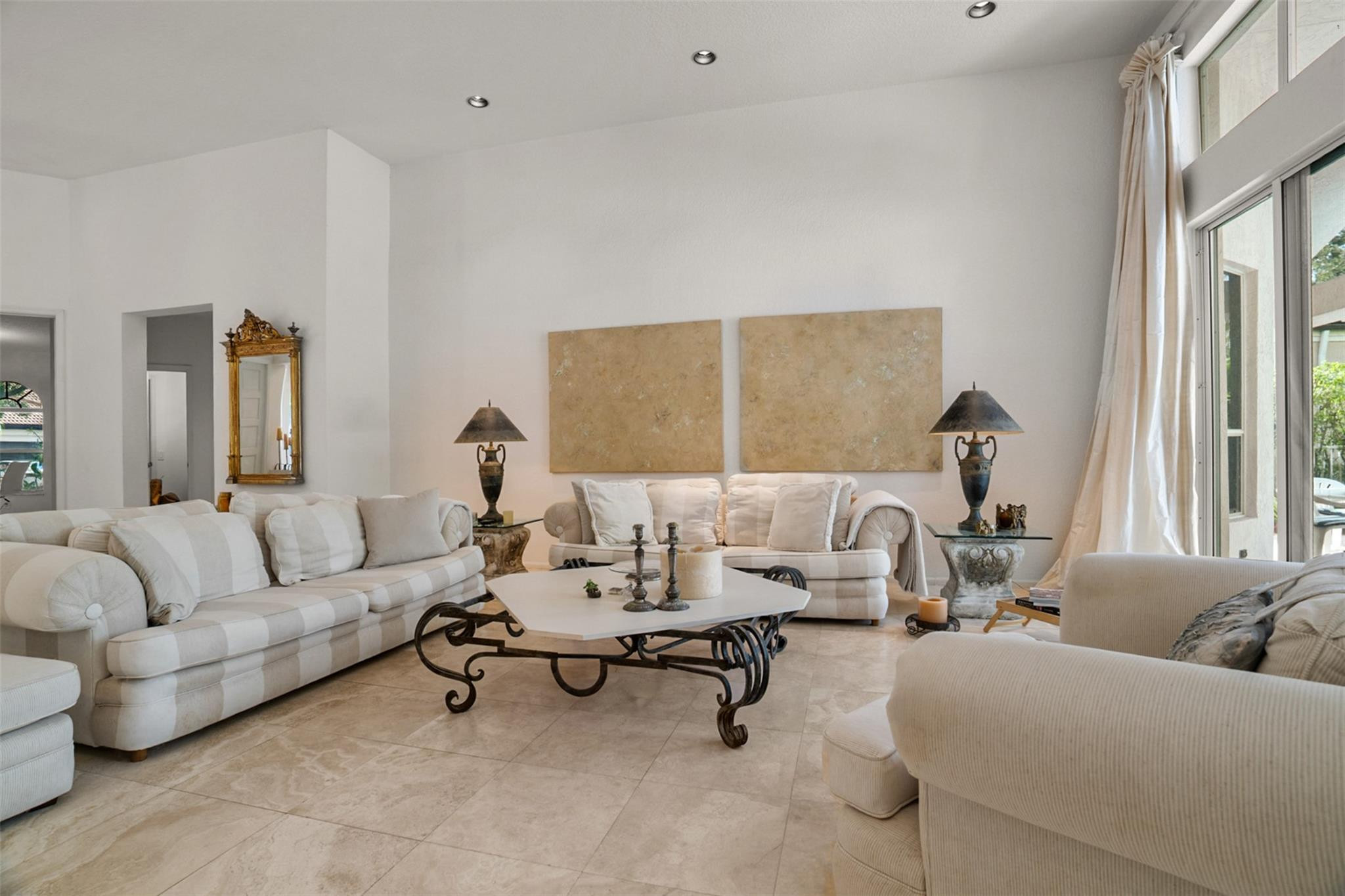 Hollywood Lakes Country C - Residential Lease