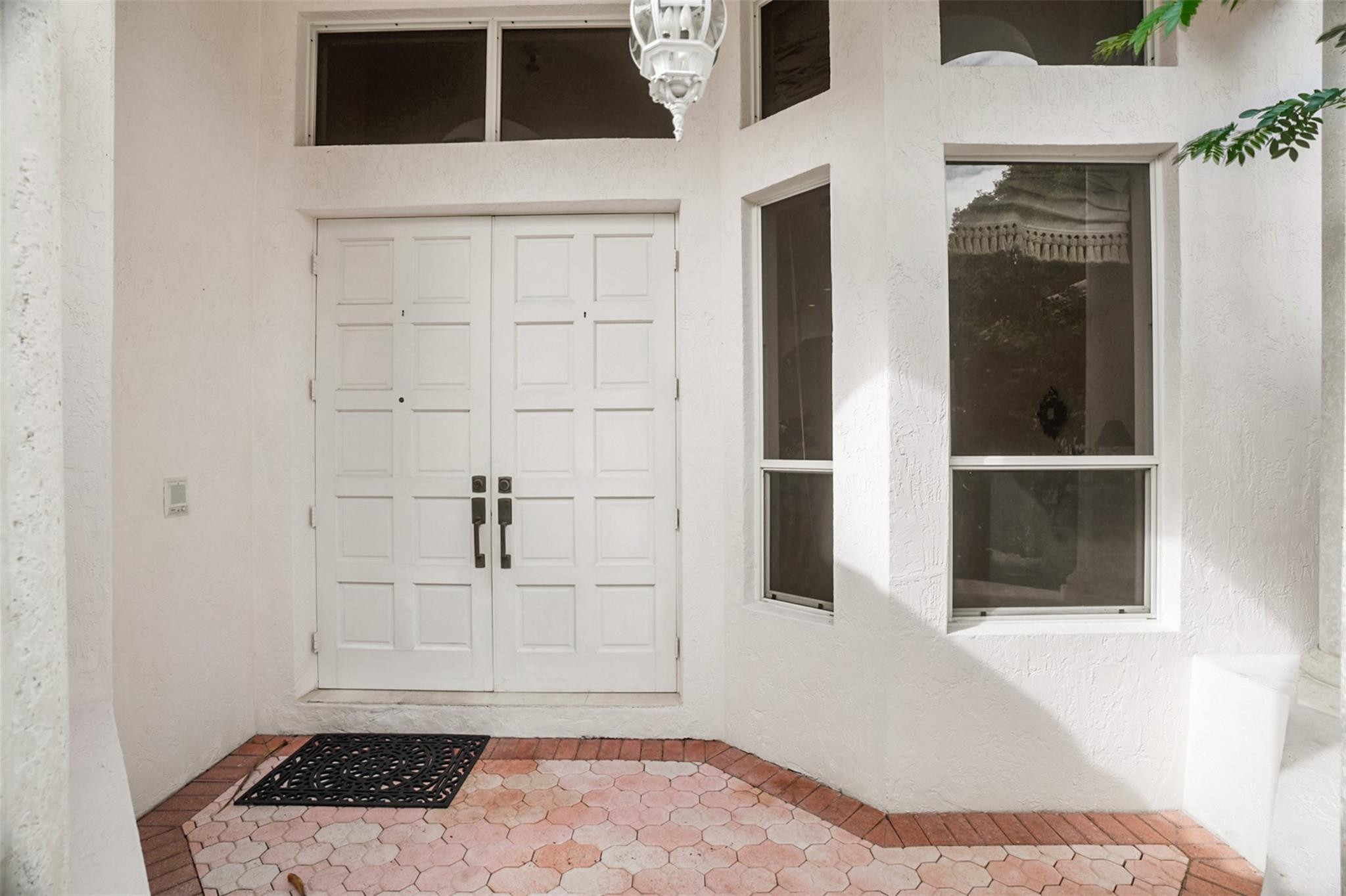 Hollywood Lakes Country C - Residential Lease