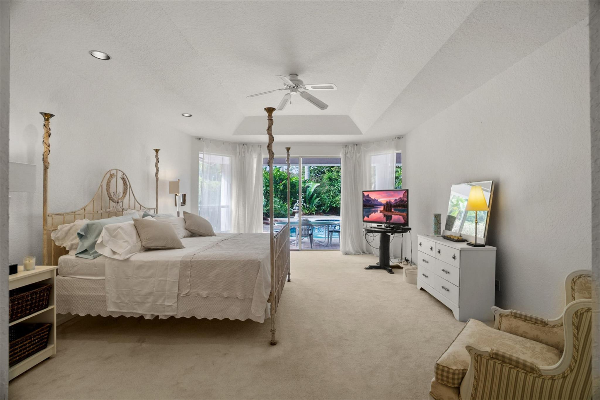 Hollywood Lakes Country C - Residential Lease