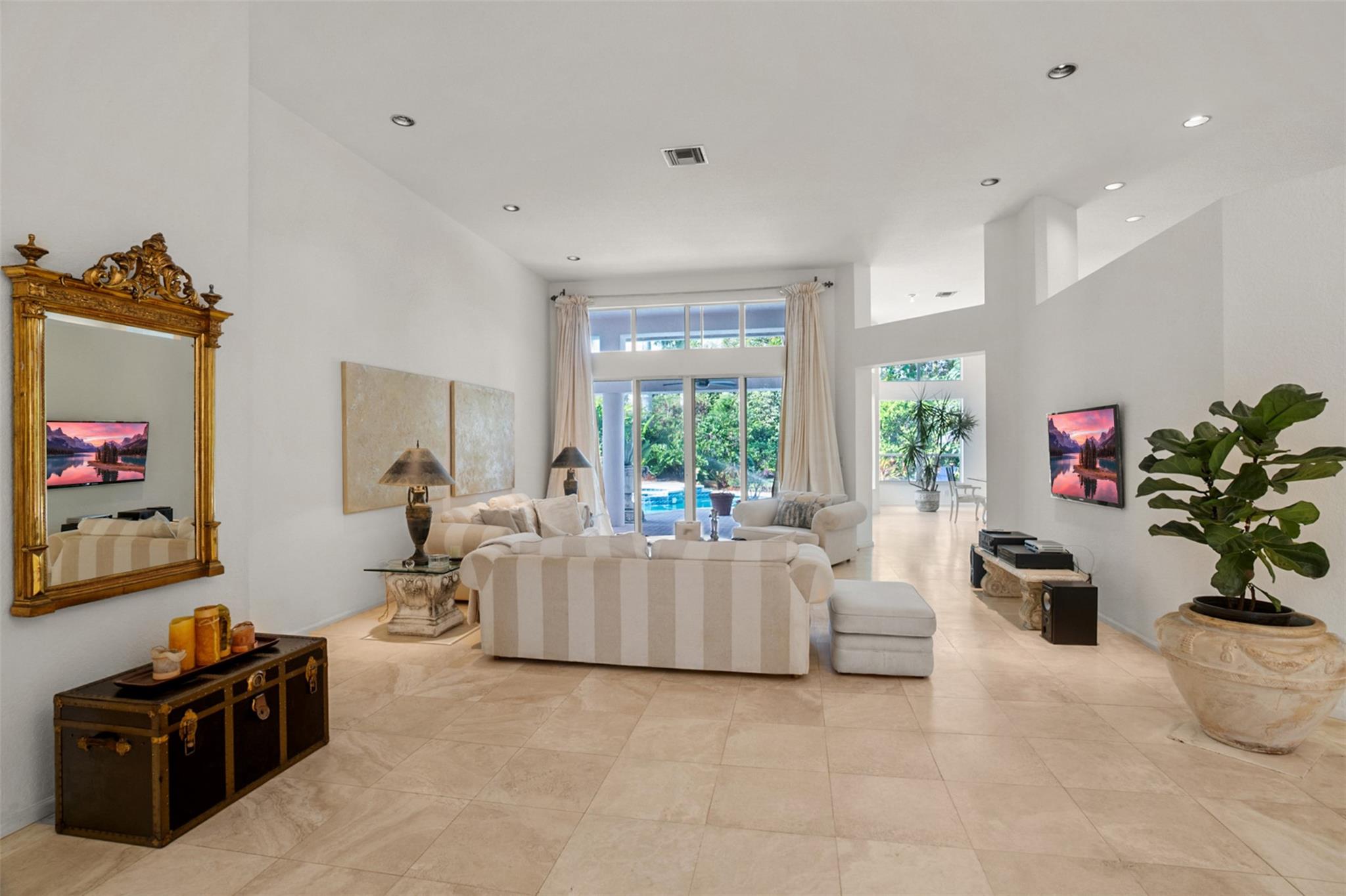 Hollywood Lakes Country C - Residential Lease