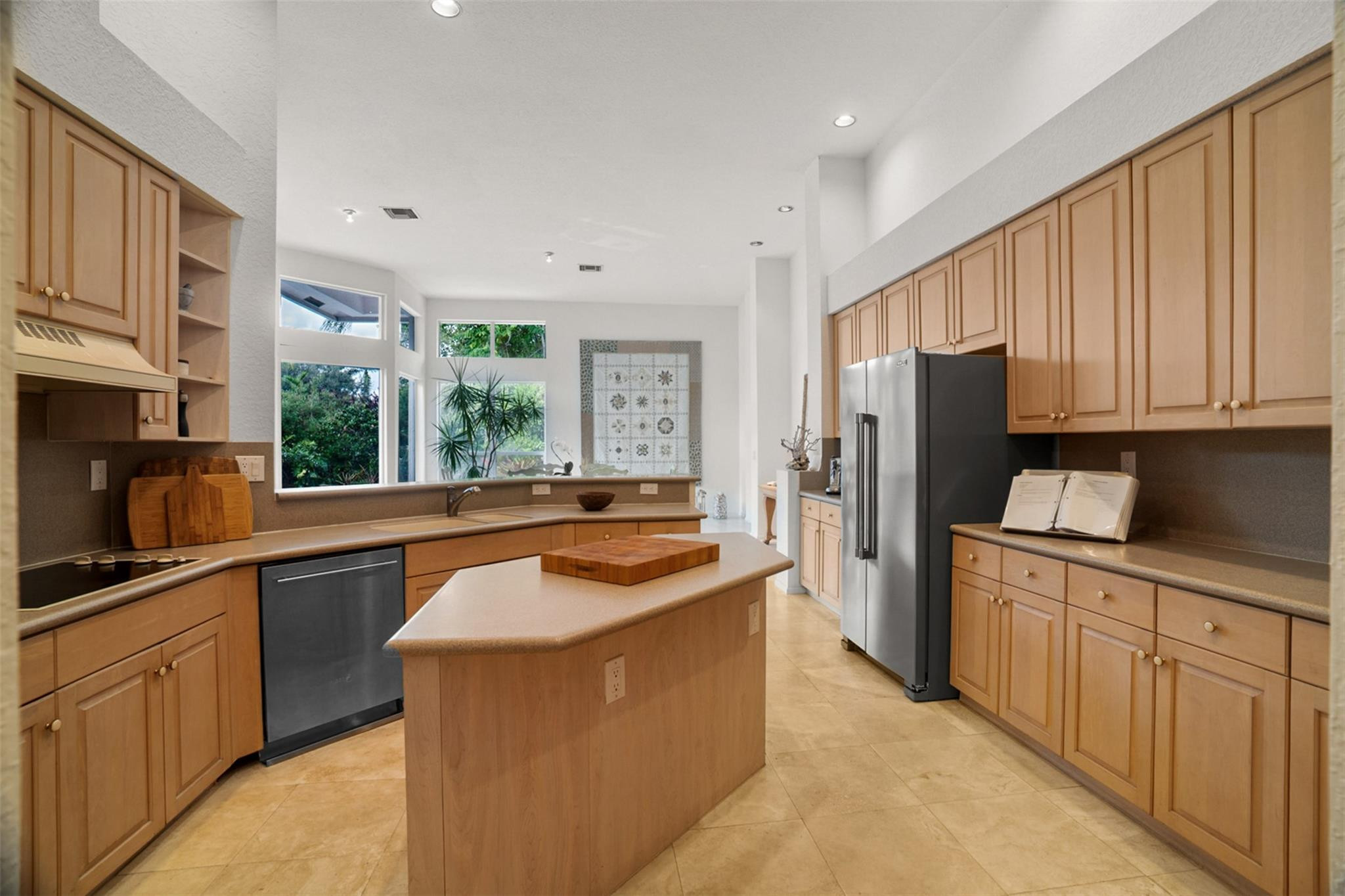 Hollywood Lakes Country C - Residential Lease