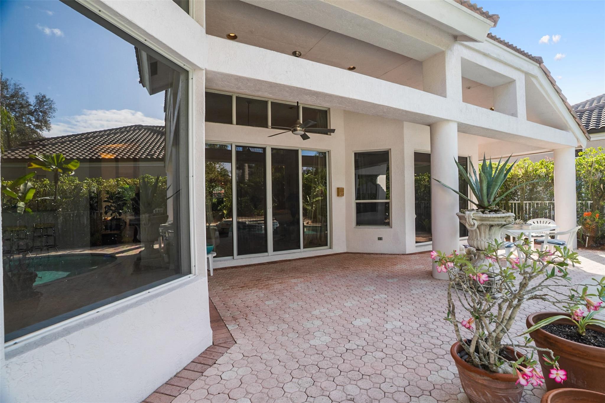 Hollywood Lakes Country C - Residential Lease