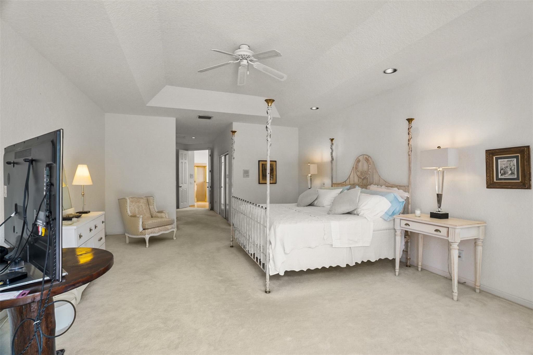 Hollywood Lakes Country C - Residential Lease