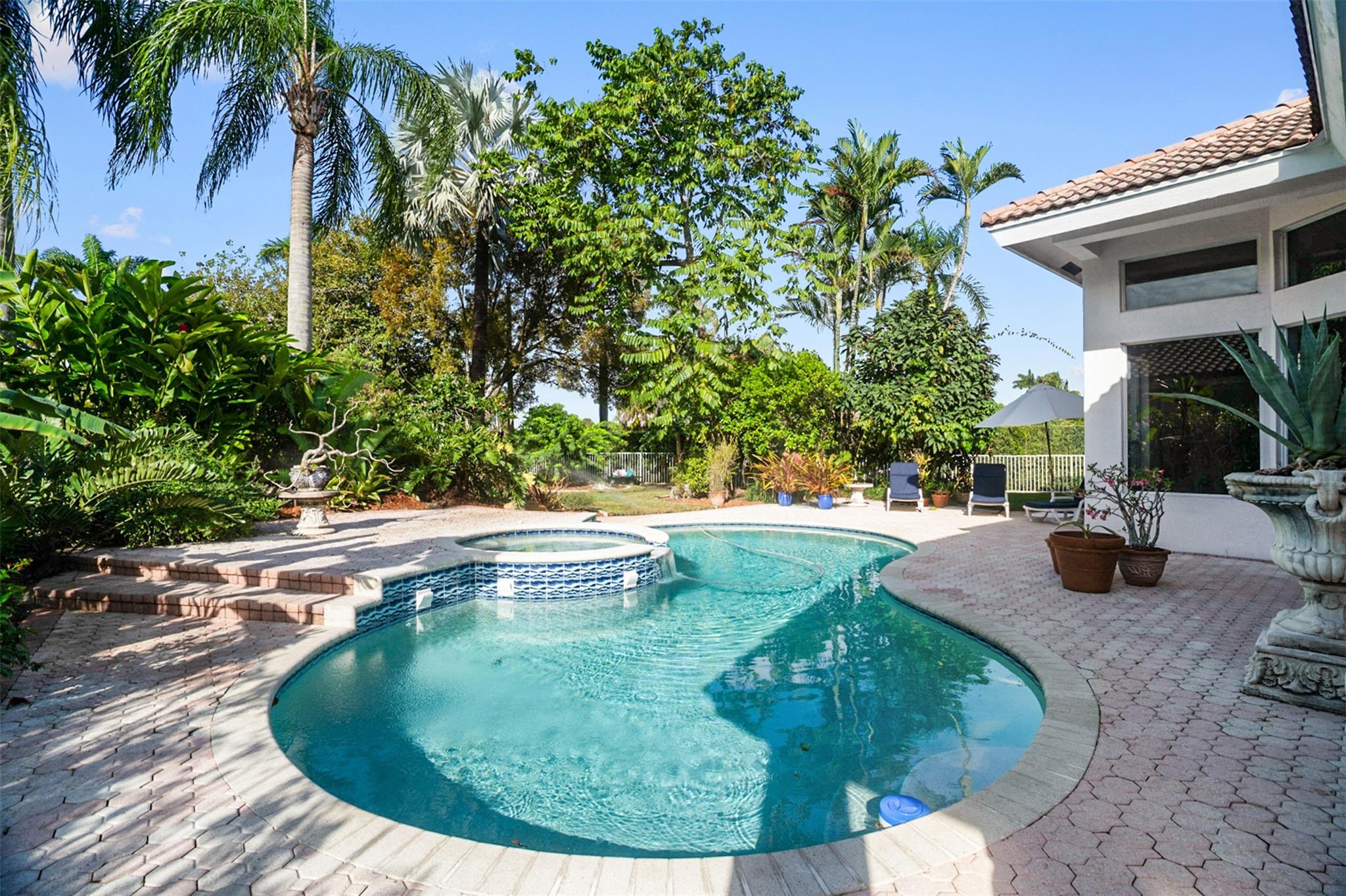 Hollywood Lakes Country C - Residential Lease