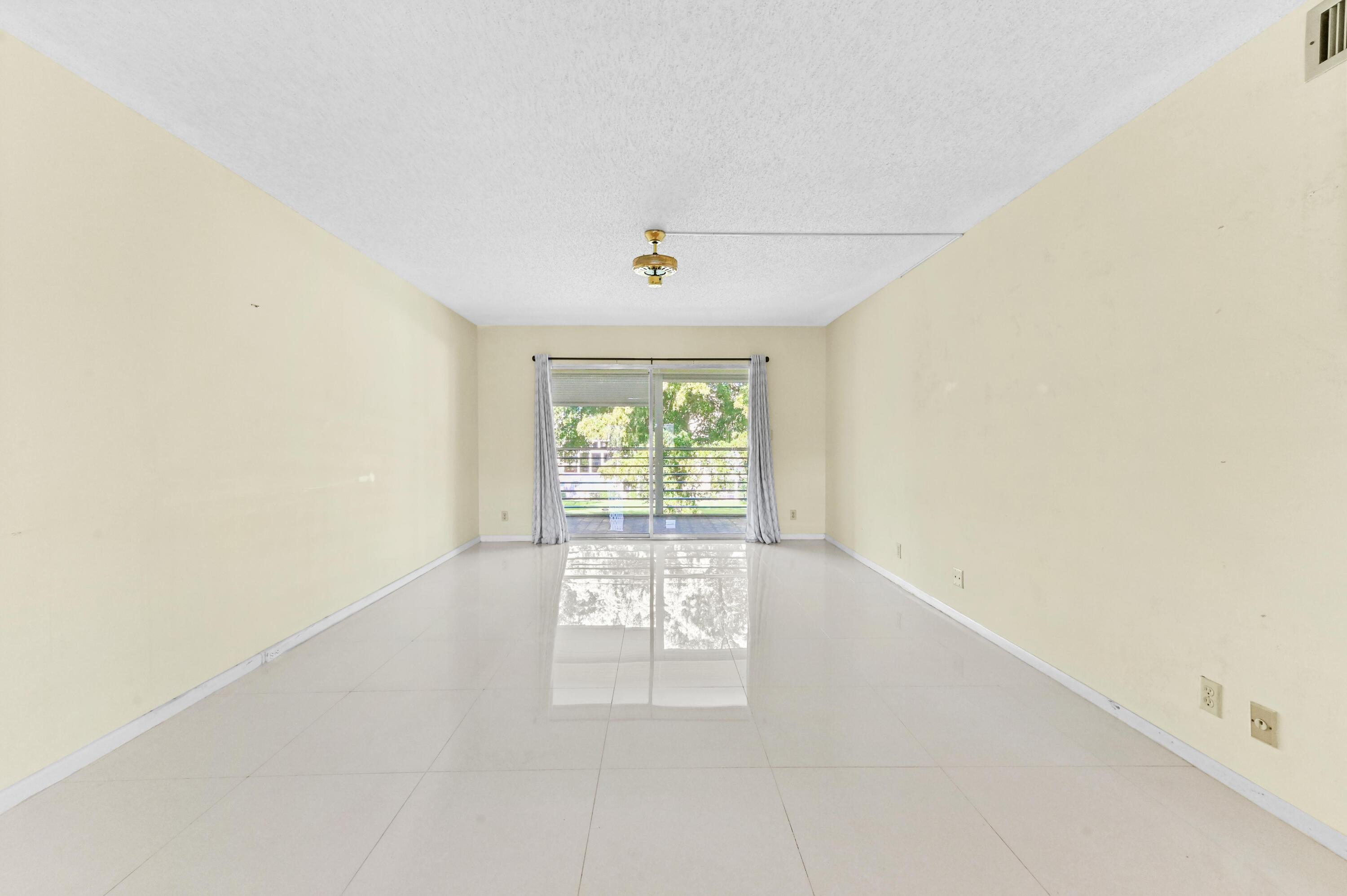 LUCAYA VILLAGE 1-C CONDO - Residential