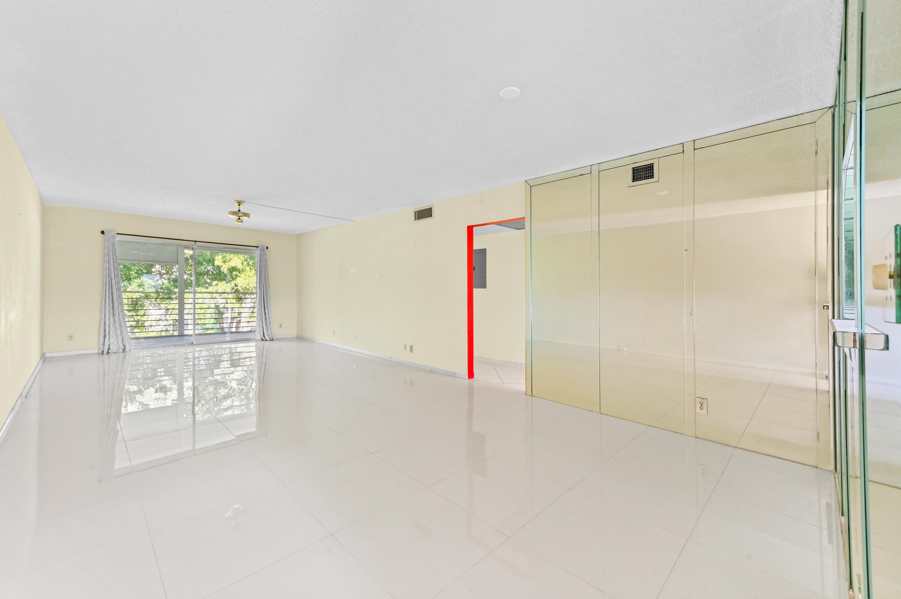 LUCAYA VILLAGE 1-C CONDO - Residential