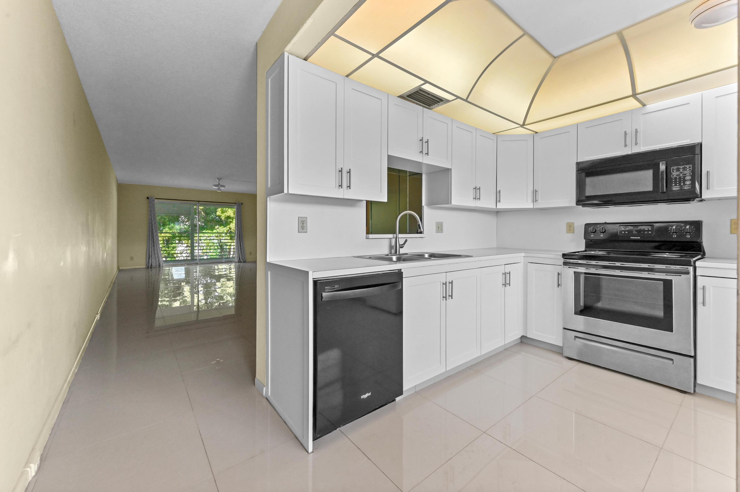 LUCAYA VILLAGE 1-C CONDO - Residential