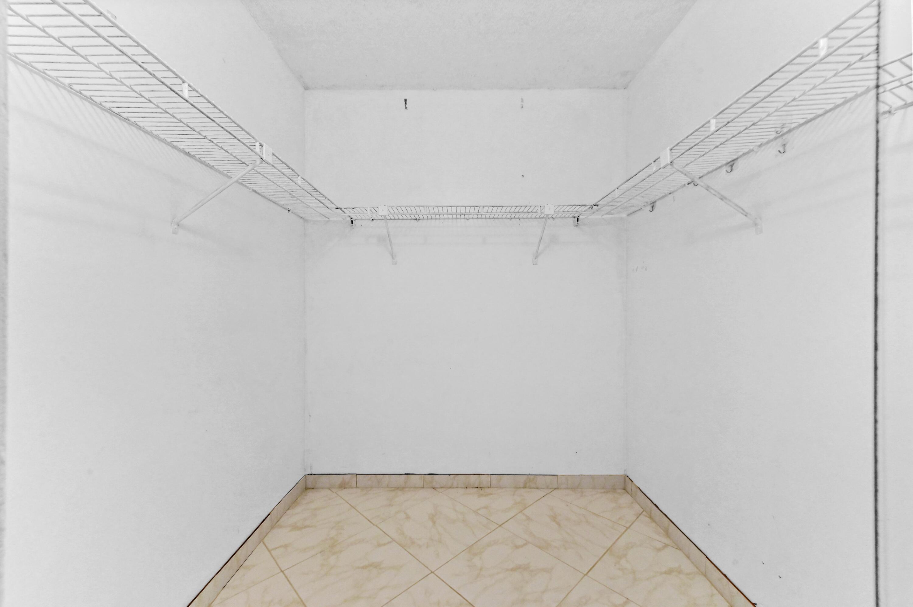 LUCAYA VILLAGE 1-C CONDO - Residential