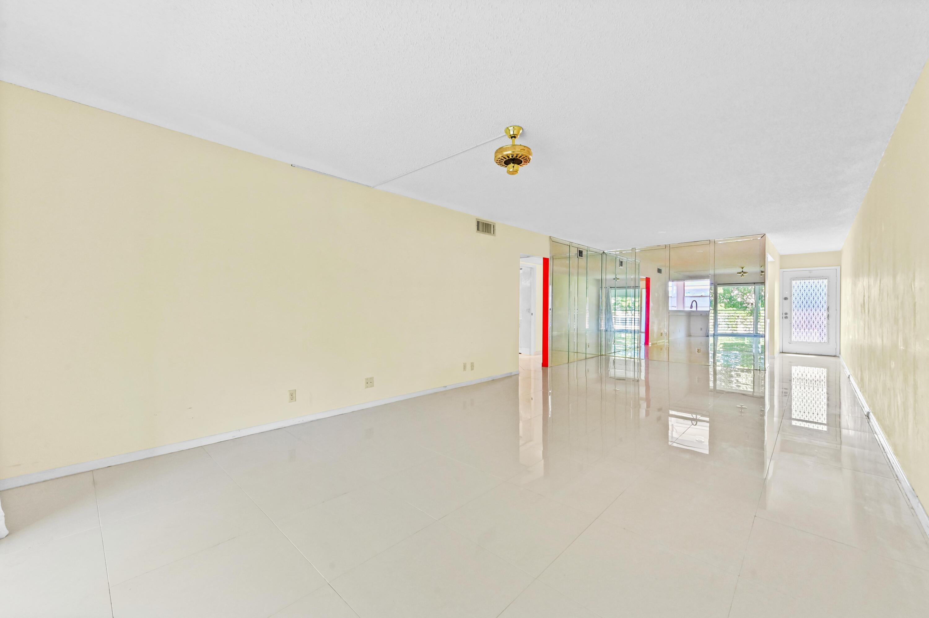 LUCAYA VILLAGE 1-C CONDO - Residential