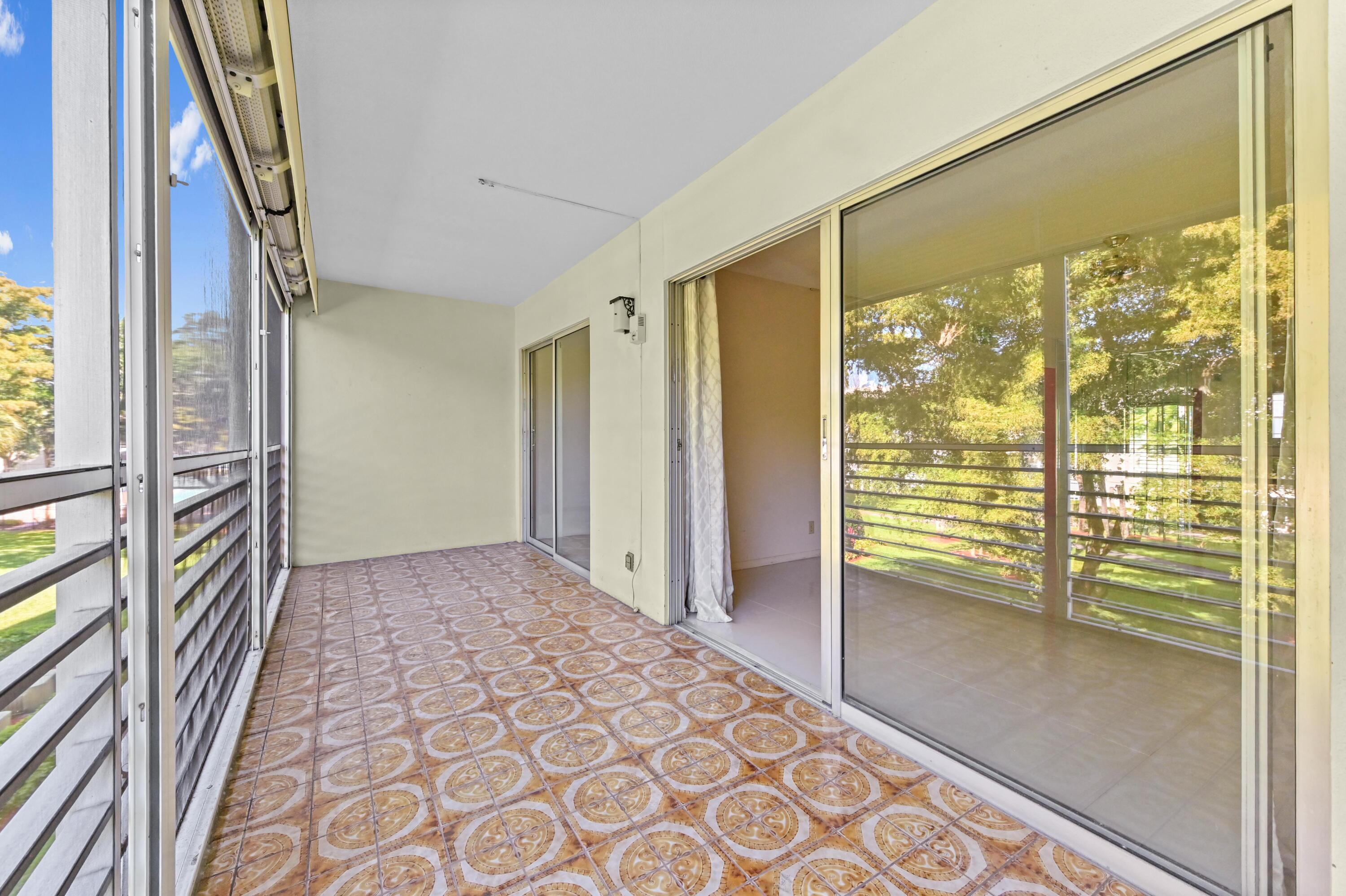 LUCAYA VILLAGE 1-C CONDO - Residential