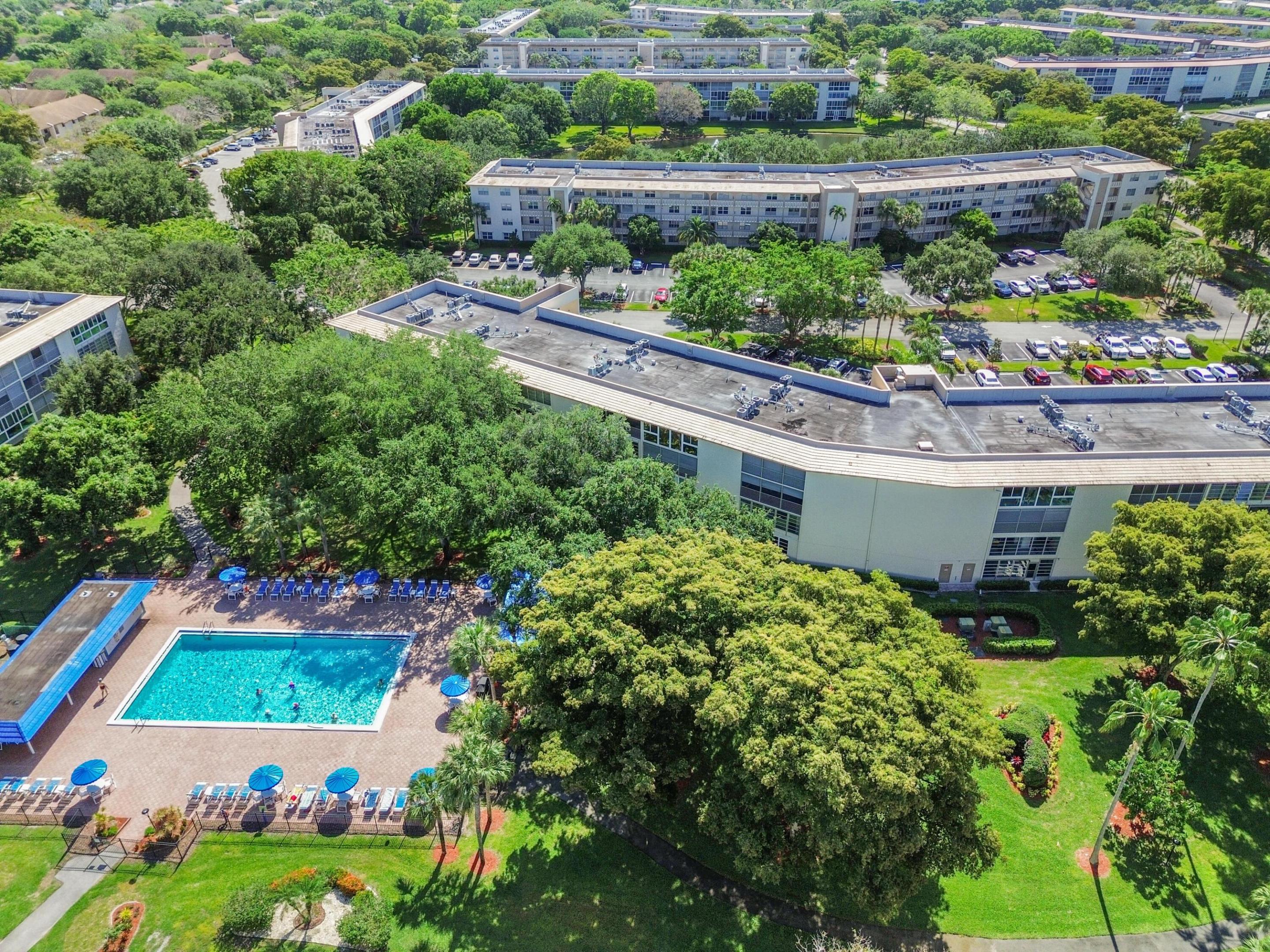 LUCAYA VILLAGE 1-C CONDO - Residential