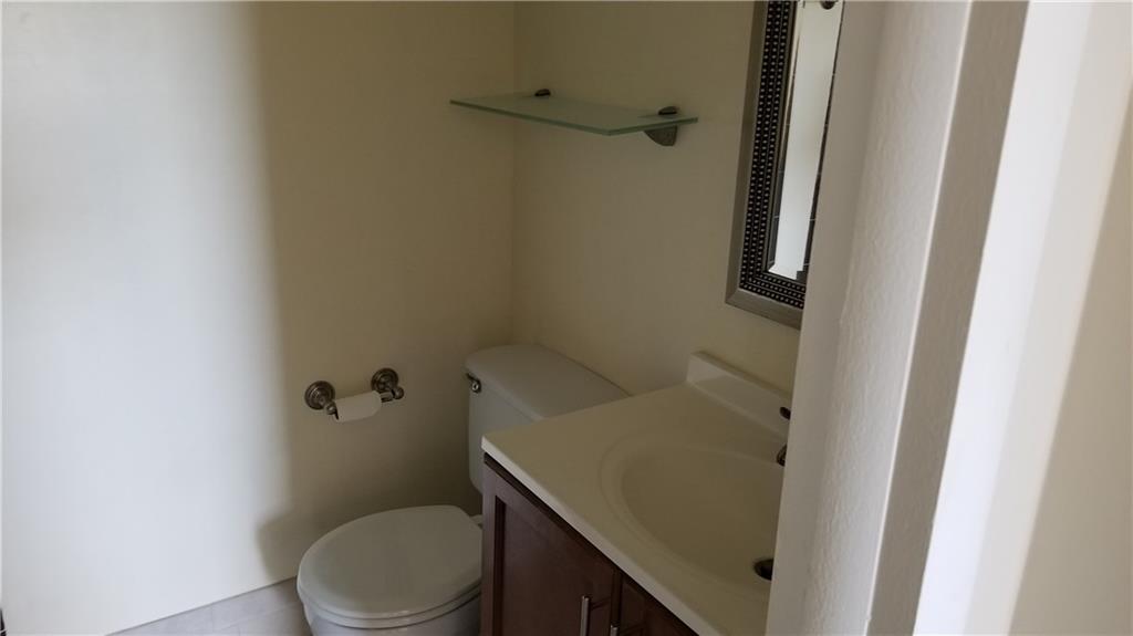 Sun & Lake Condo - Residential Lease