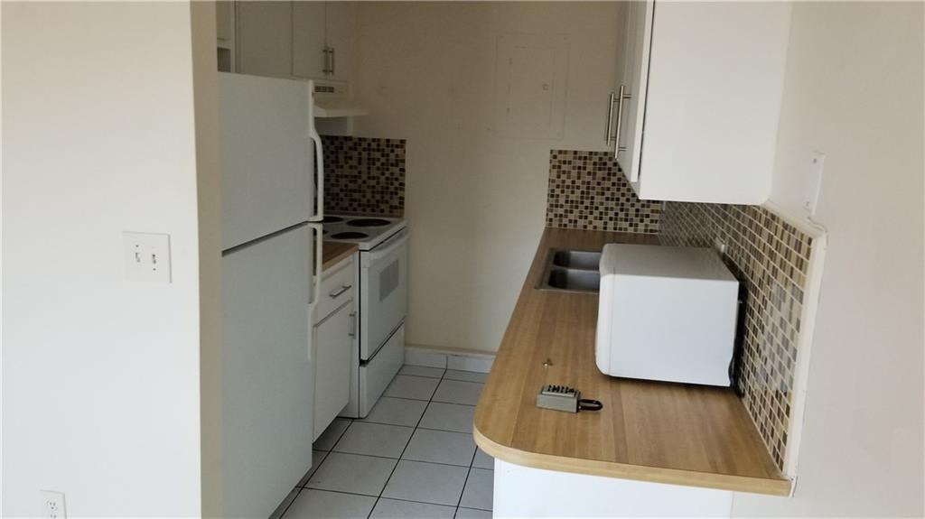 Sun & Lake Condo - Residential Lease