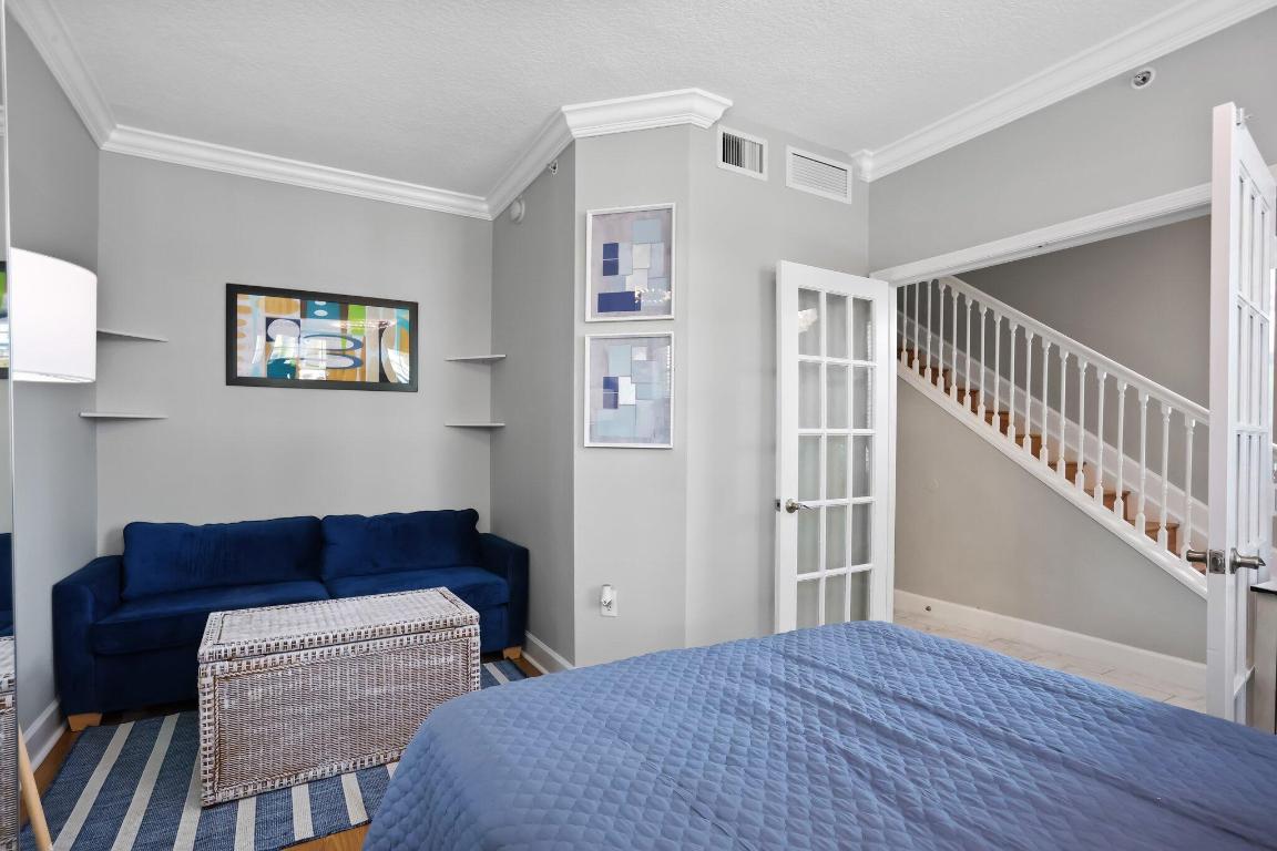 MOORINGS AT LANTANA TOWNHOUSES CONDO - Residential Lease