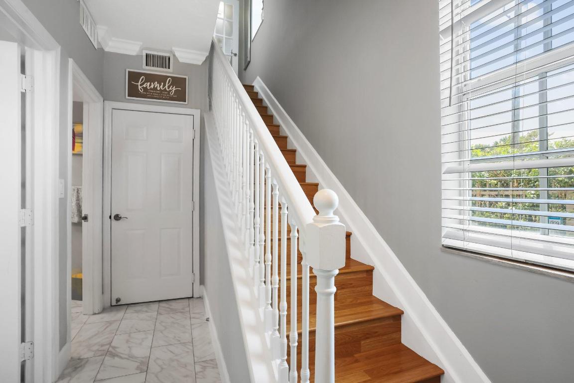 MOORINGS AT LANTANA TOWNHOUSES CONDO - Residential Lease