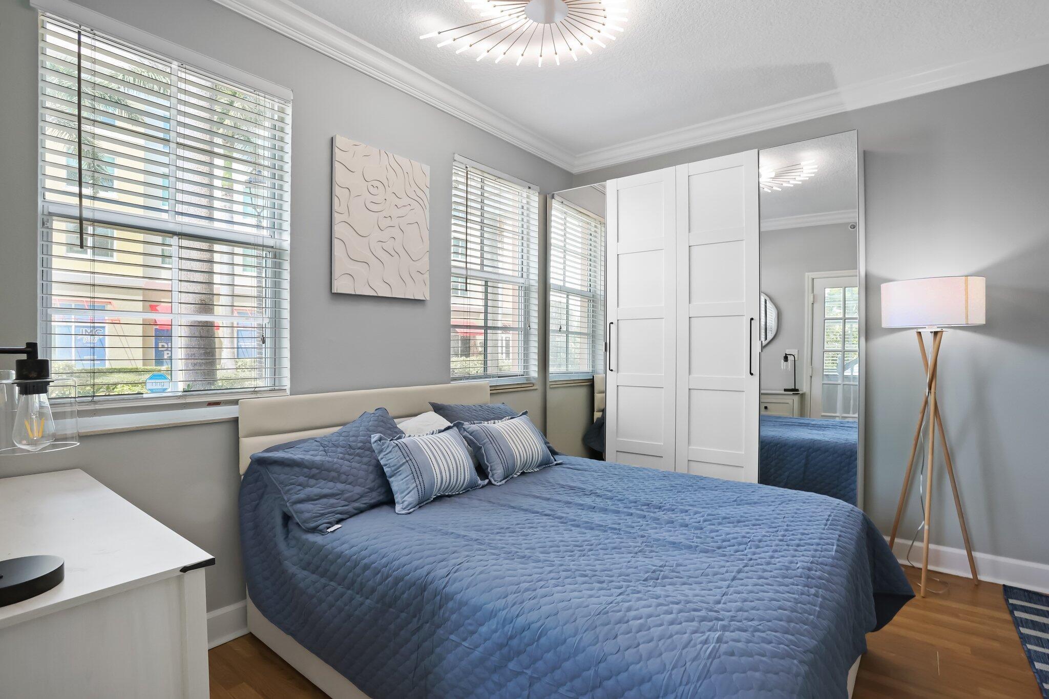 MOORINGS AT LANTANA TOWNH - Residential Lease