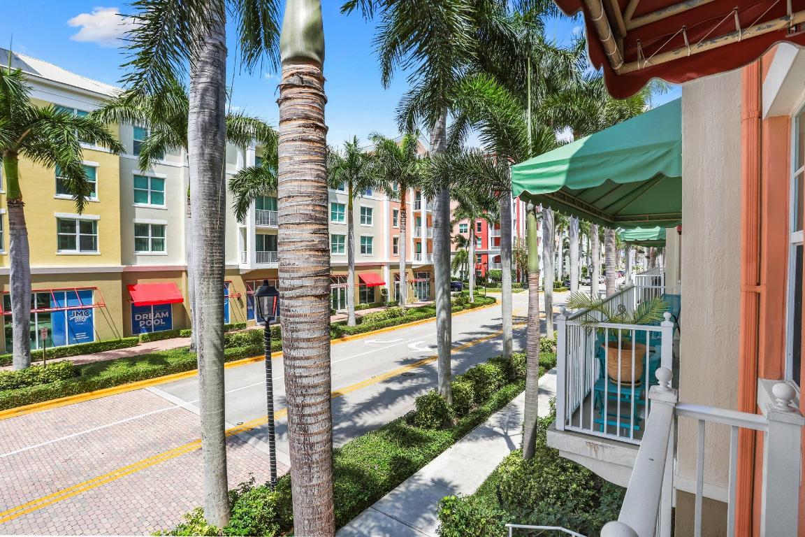 MOORINGS AT LANTANA TOWNHOUSES CONDO - Residential Lease