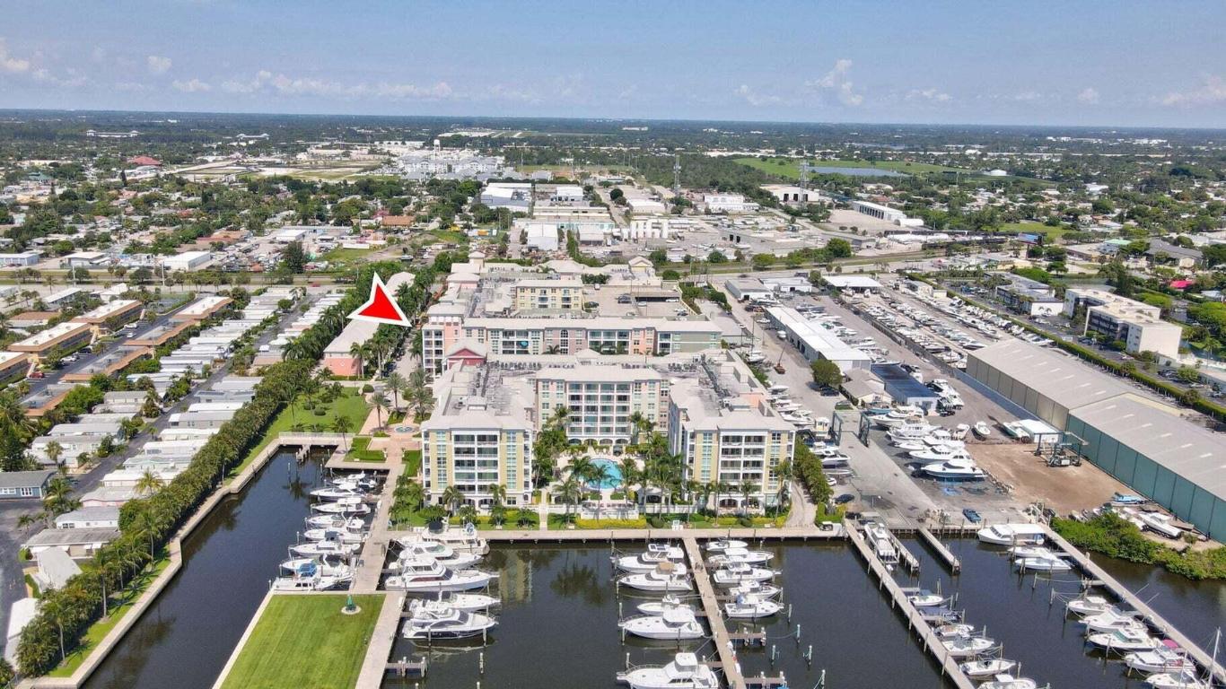 MOORINGS AT LANTANA TOWNHOUSES CONDO - Residential Lease