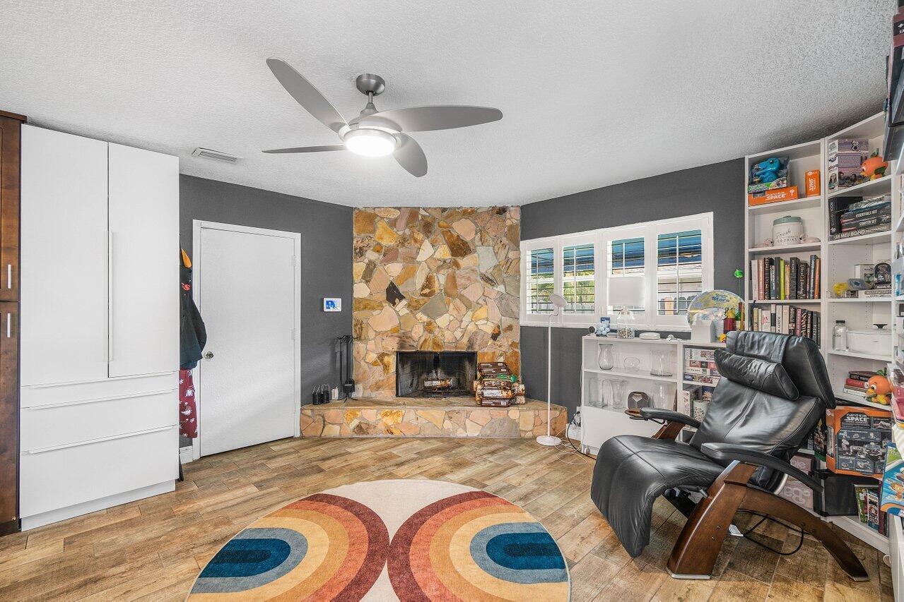 FRANWOOD PINES - Residential