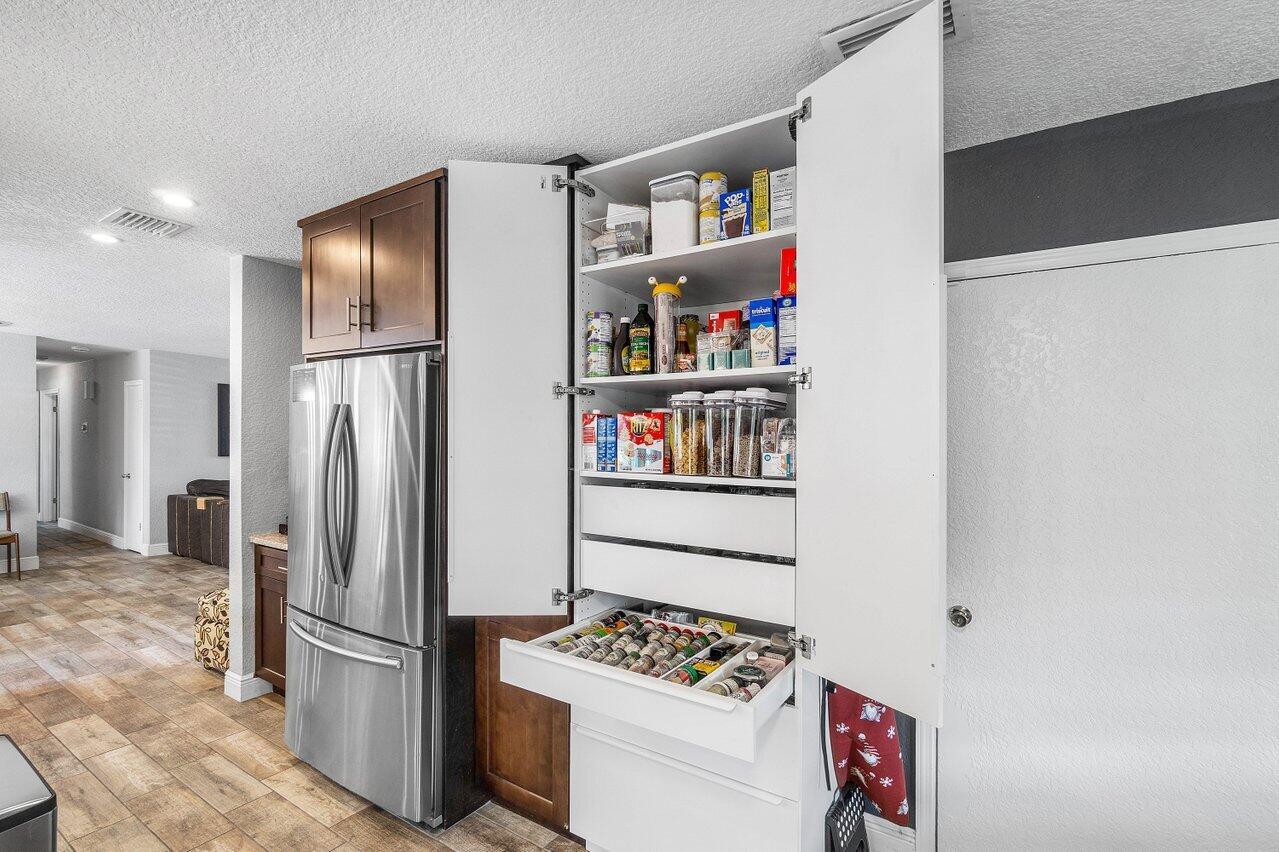 FRANWOOD PINES - Residential