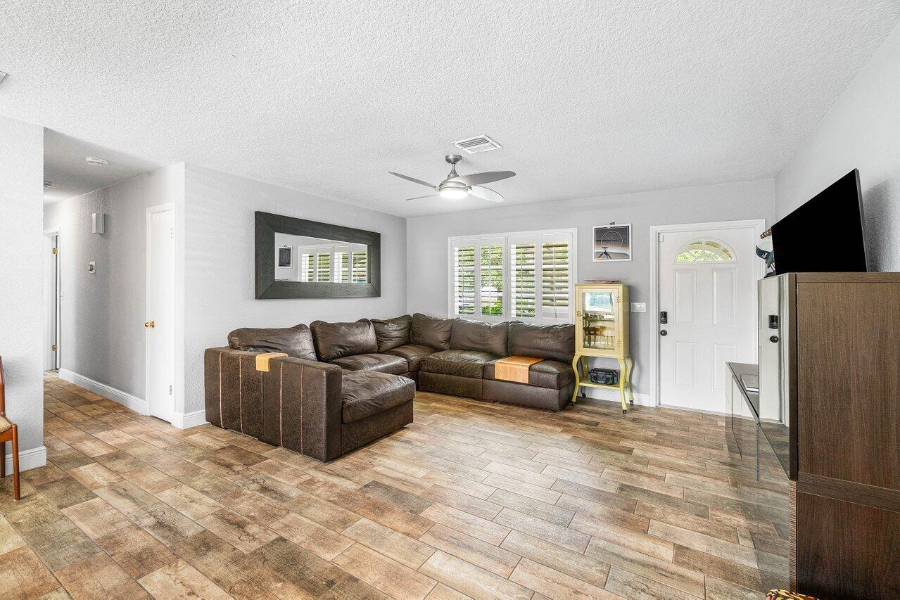 FRANWOOD PINES - Residential