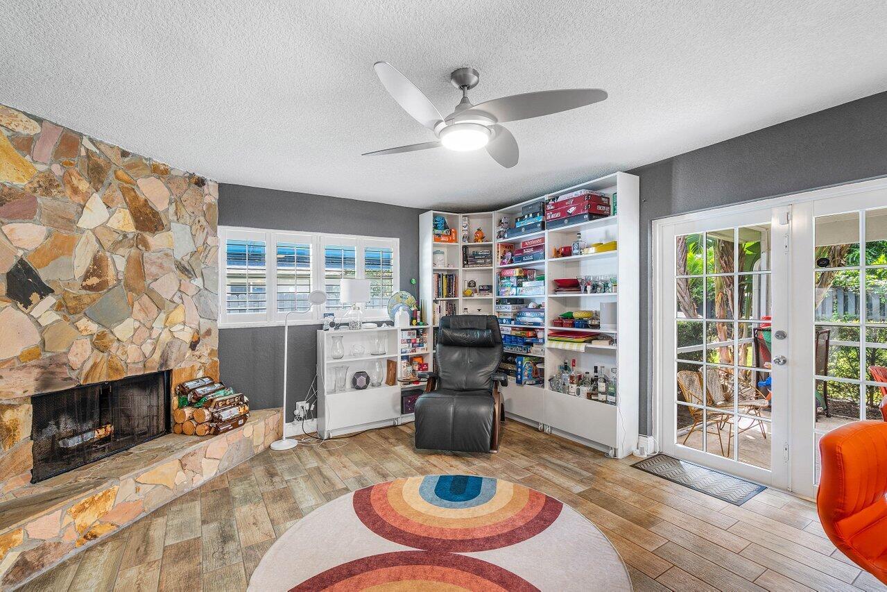 FRANWOOD PINES - Residential