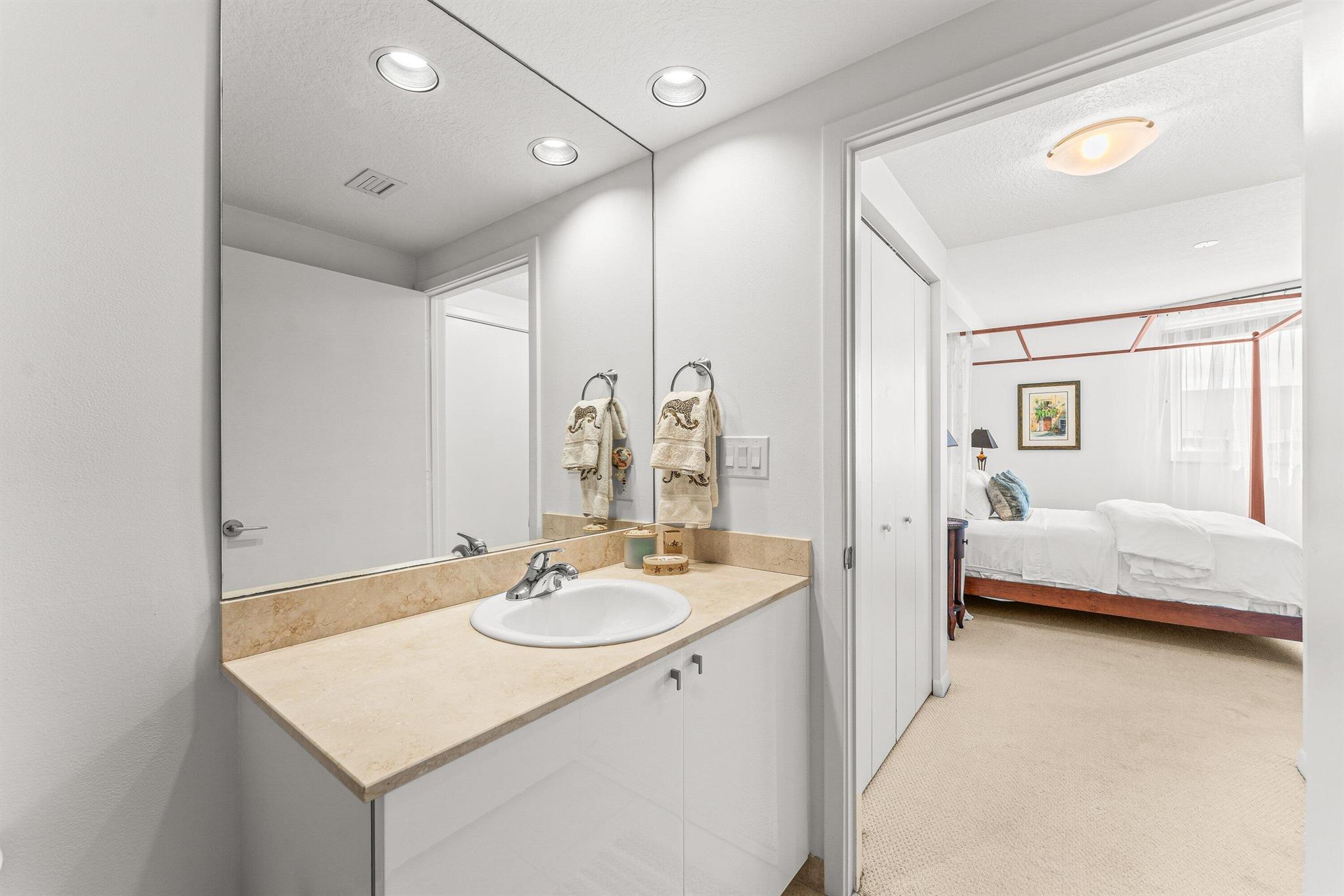 SLADE CONDOMINIUM - Residential Lease