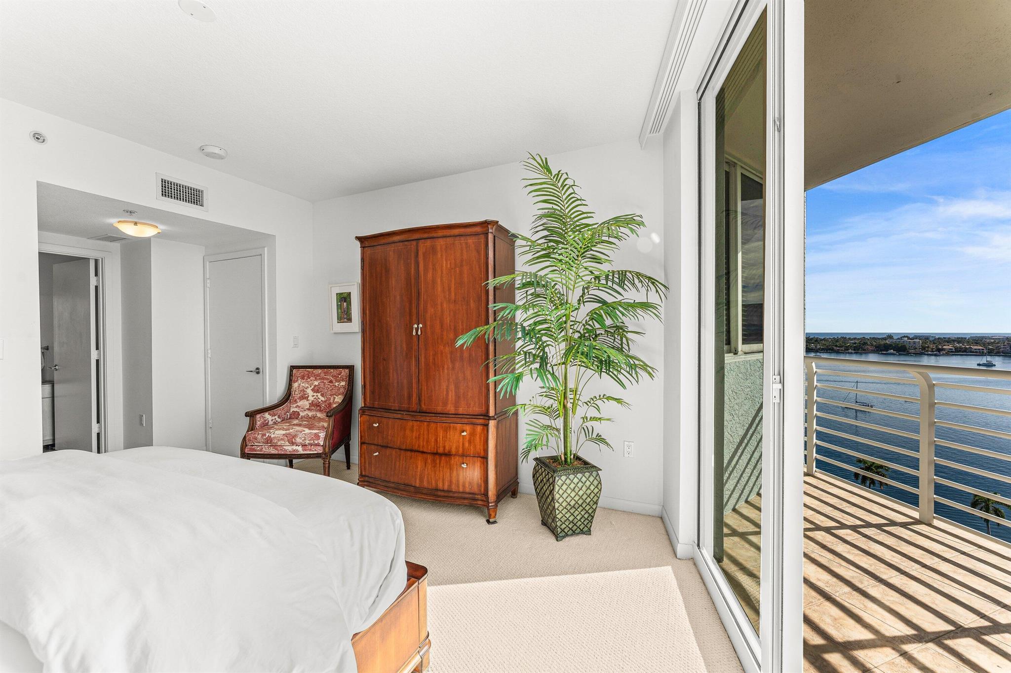 SLADE CONDOMINIUM - Residential Lease