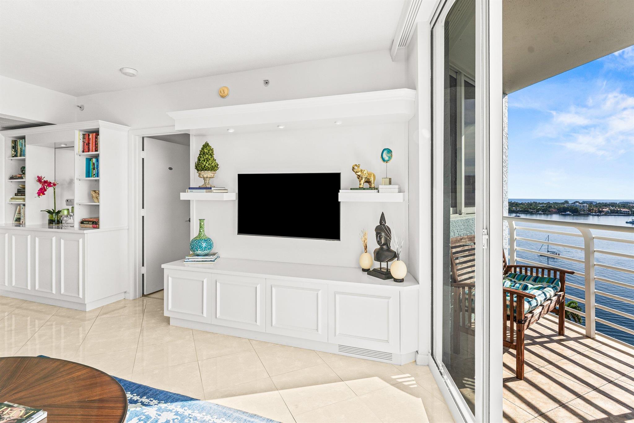 SLADE CONDOMINIUM - Residential Lease