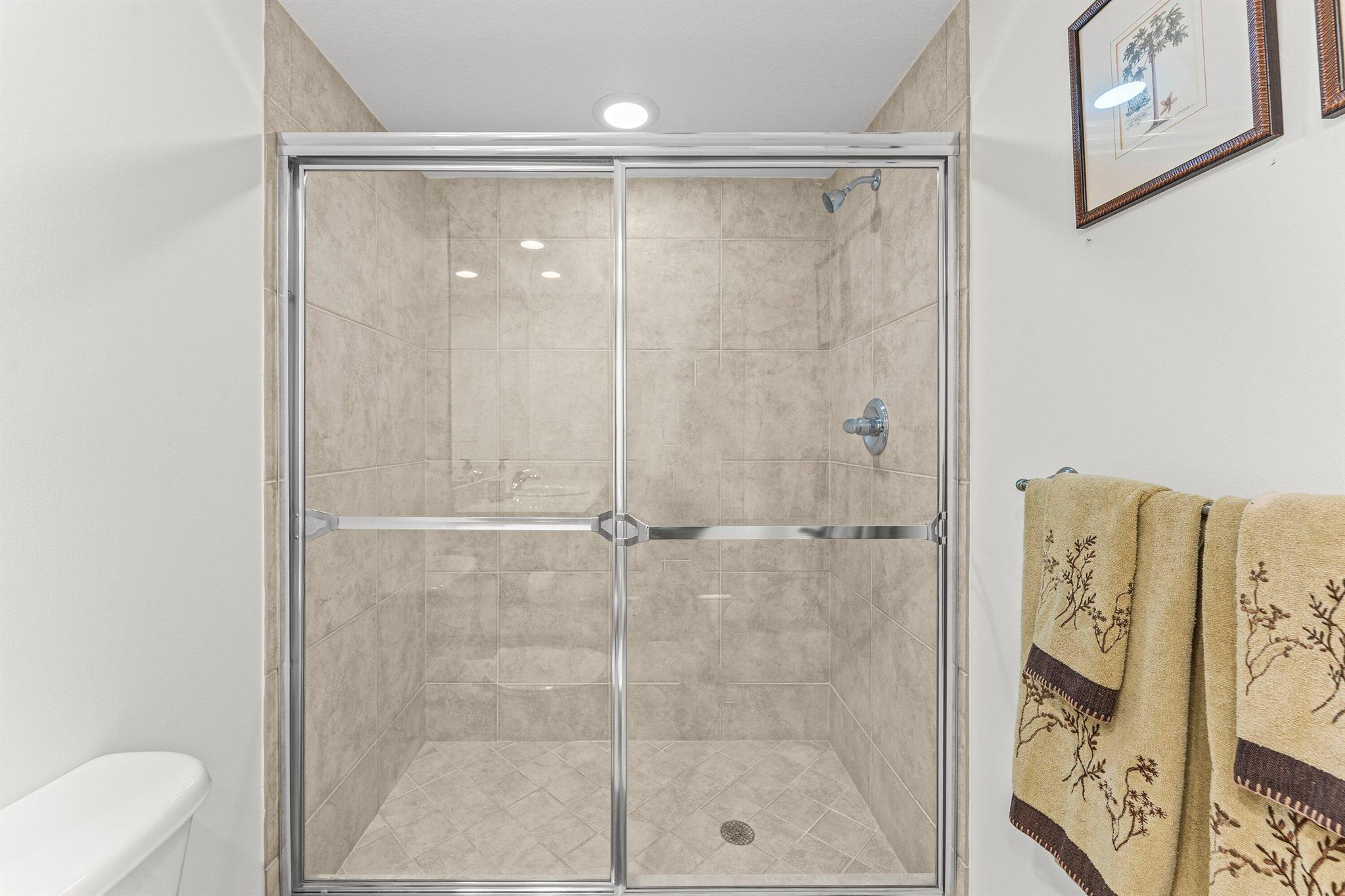 SLADE CONDOMINIUM - Residential Lease