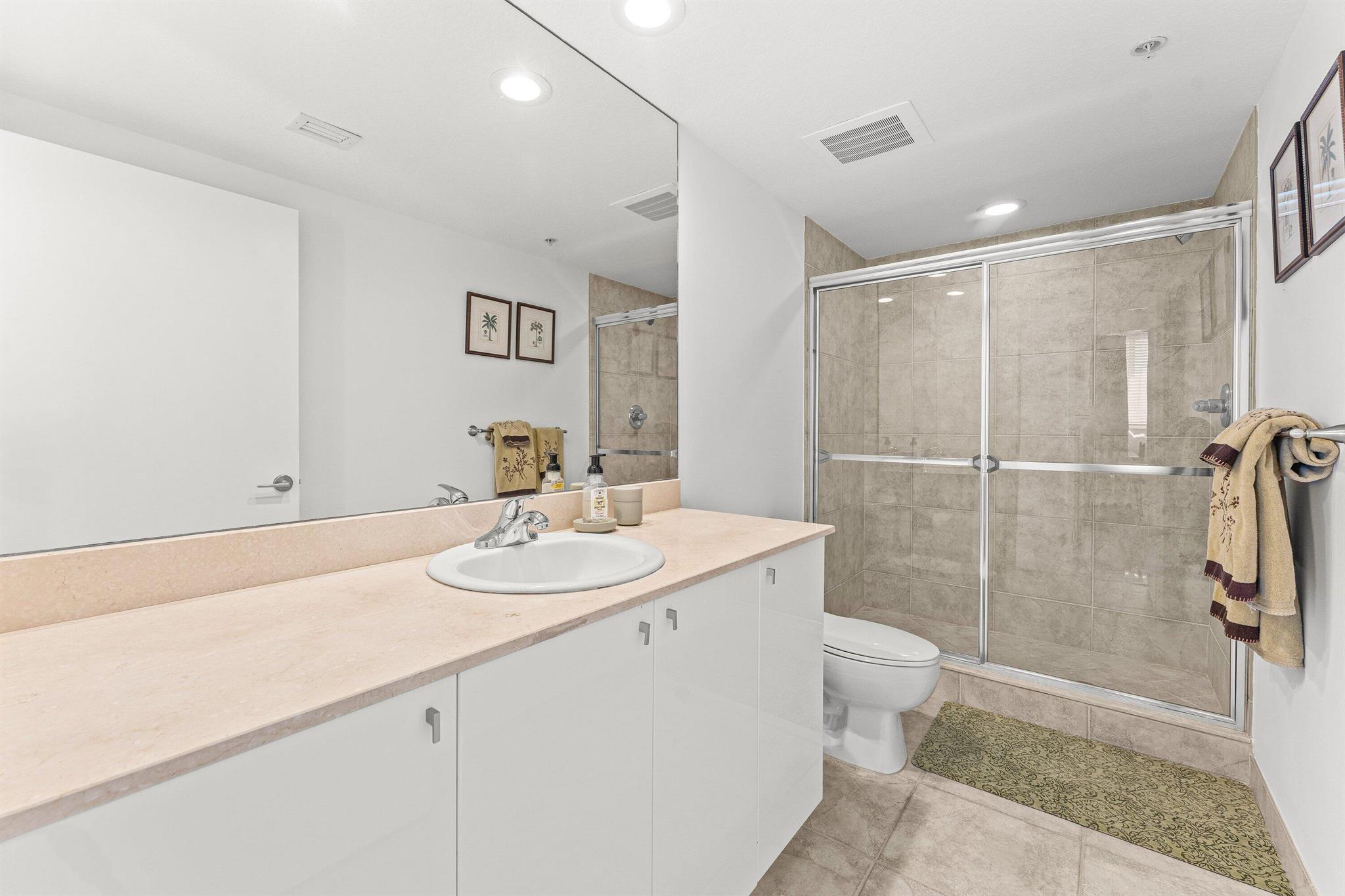 SLADE CONDOMINIUM - Residential Lease