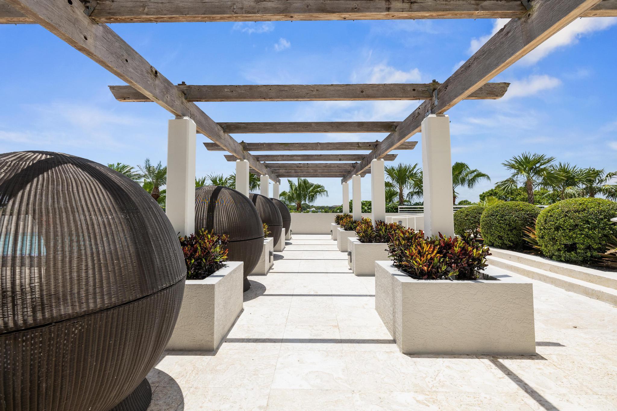 SLADE CONDOMINIUM - Residential Lease