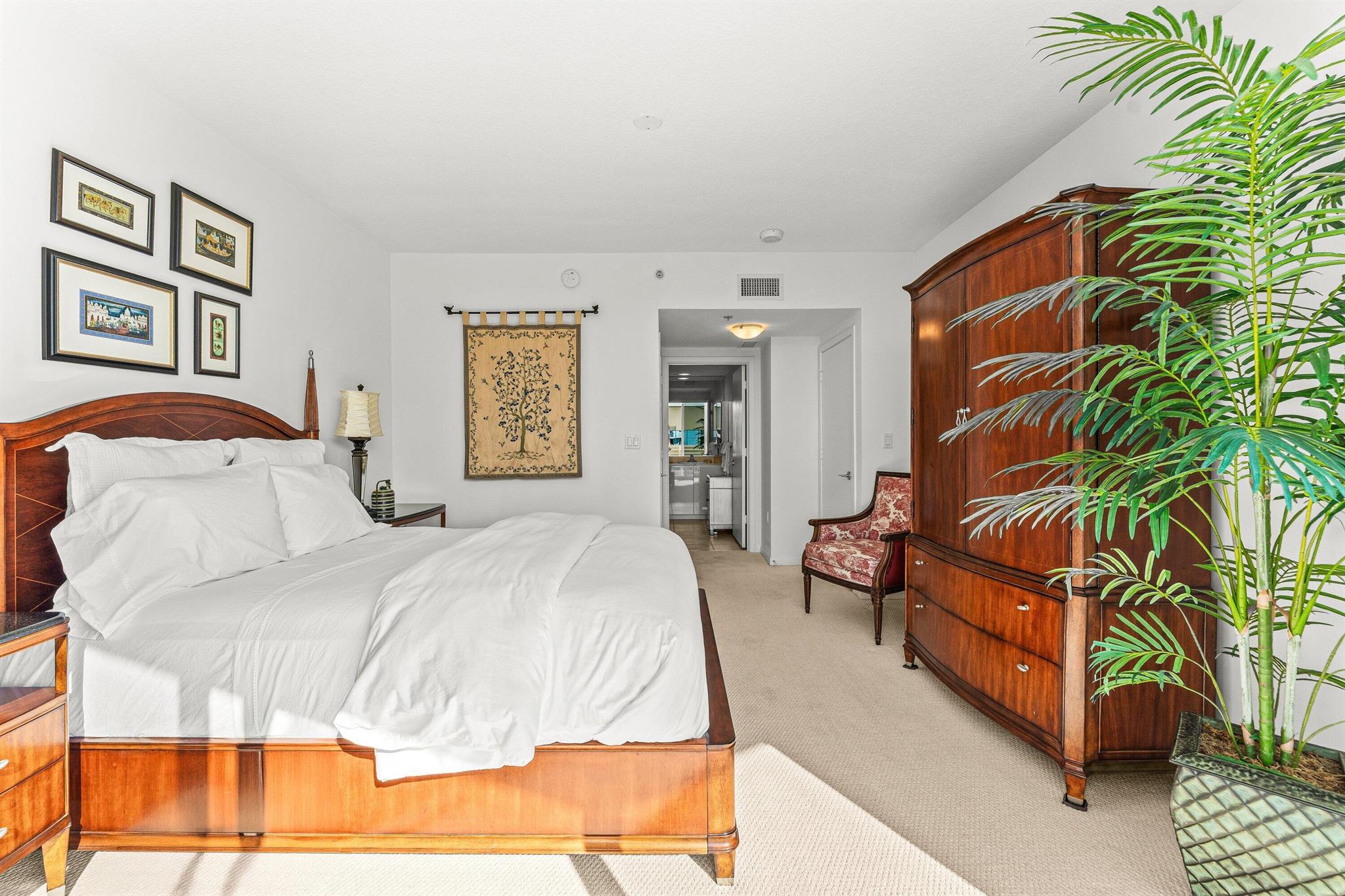 SLADE CONDOMINIUM - Residential Lease